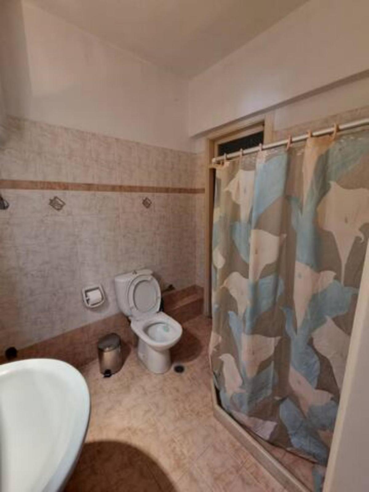 One-Bedroom Apartment - Photo 9