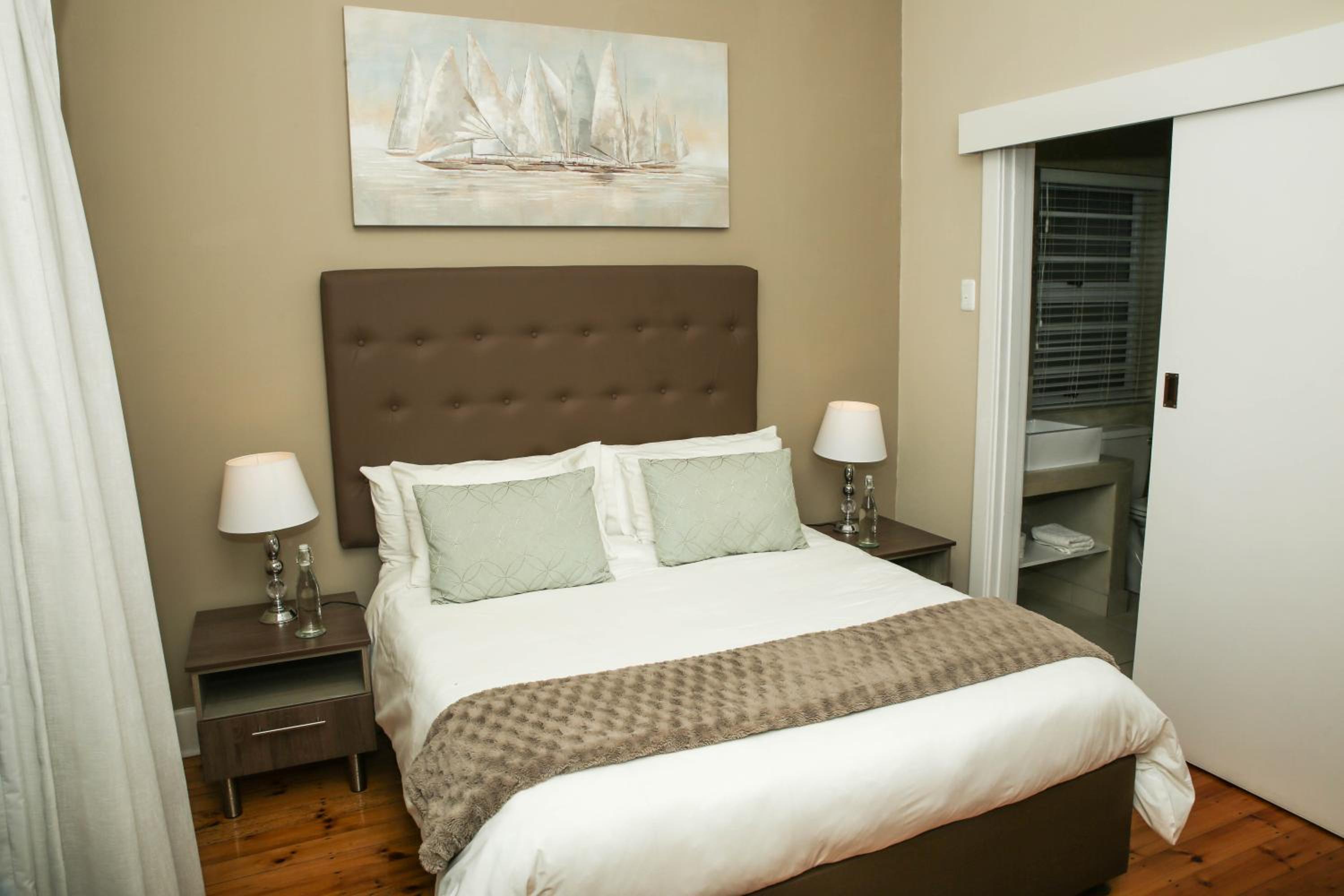 Deluxe Queen Room photo 1