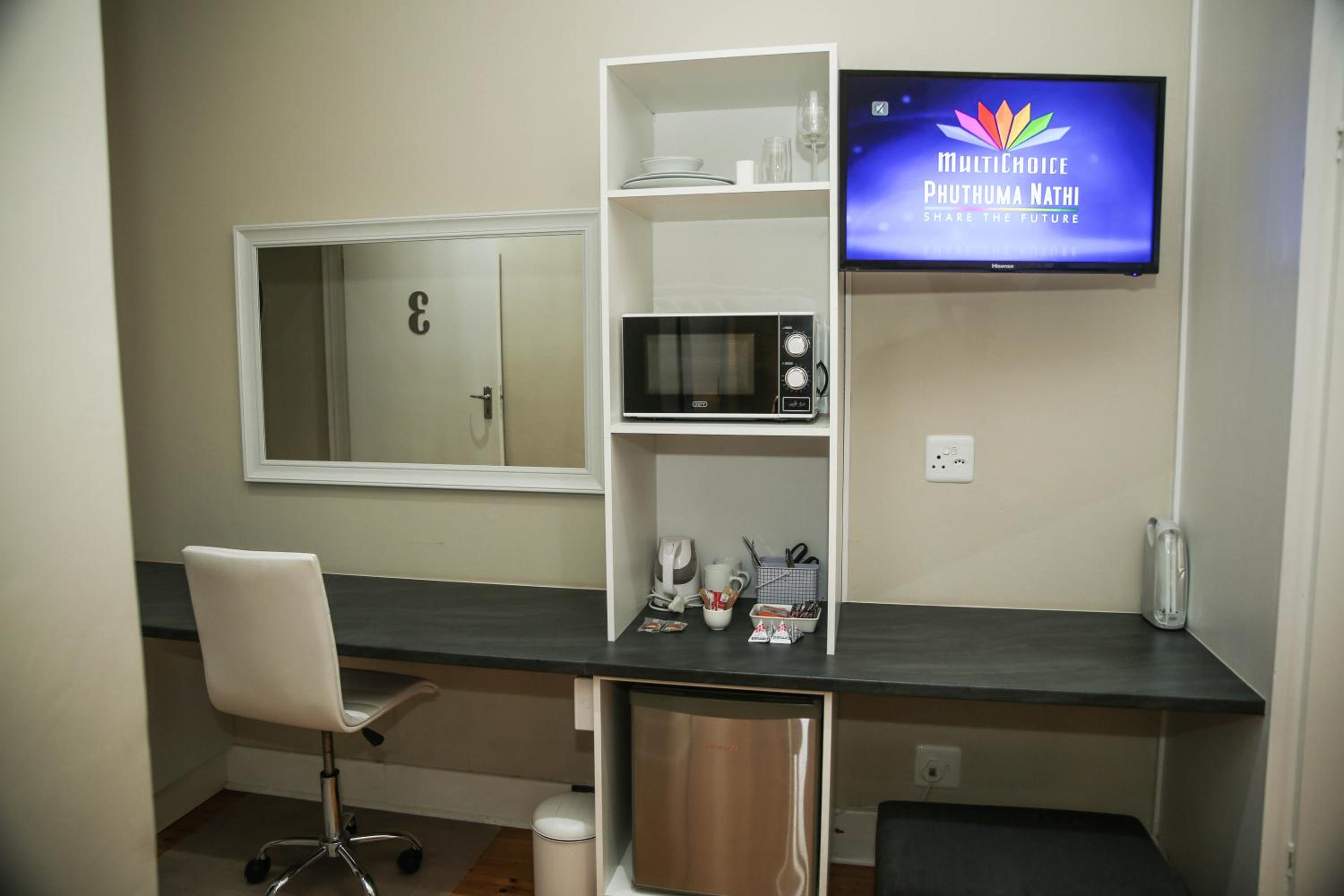 Deluxe Queen Room photo 3