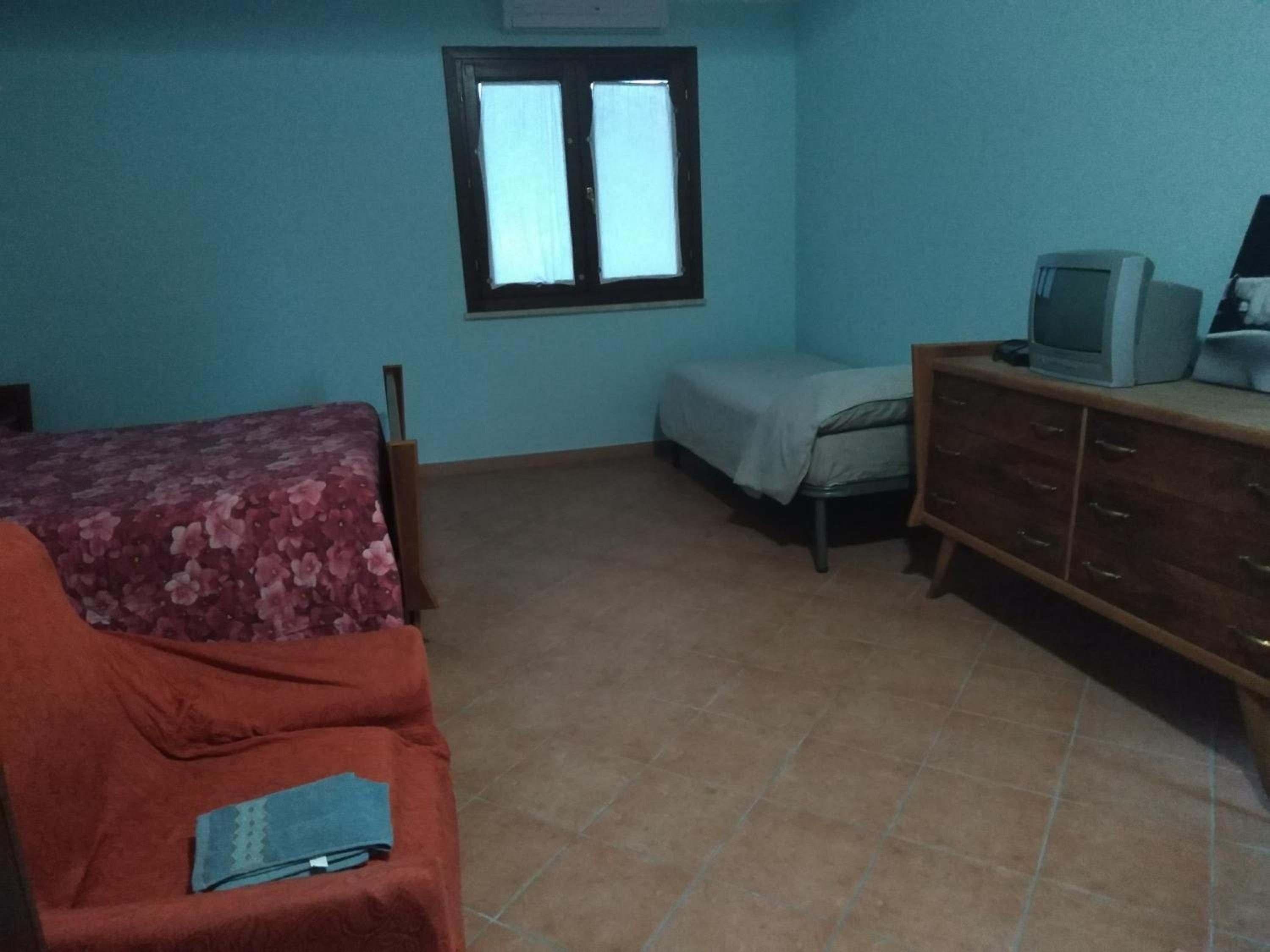 Basic Triple Room photo 2