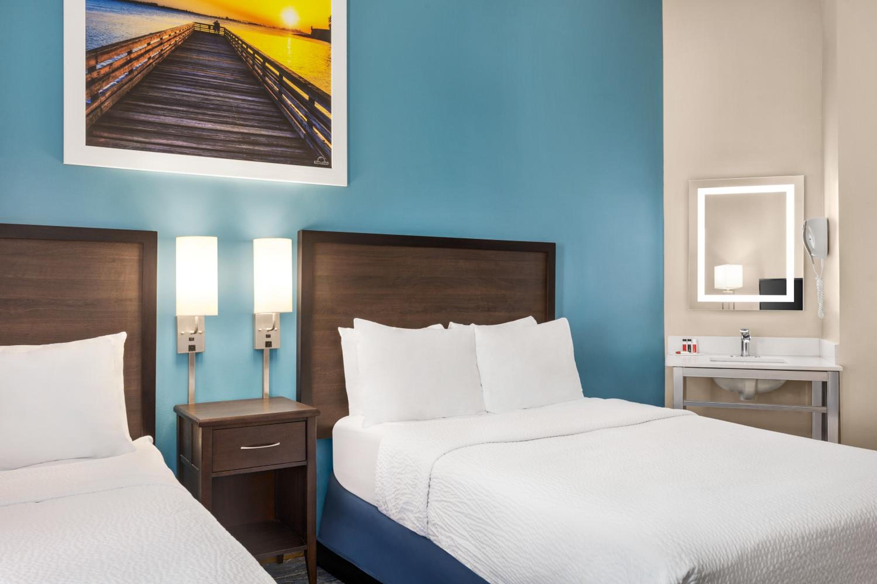 Double Room with Two Double Beds - Non-Smoking - Photo 3