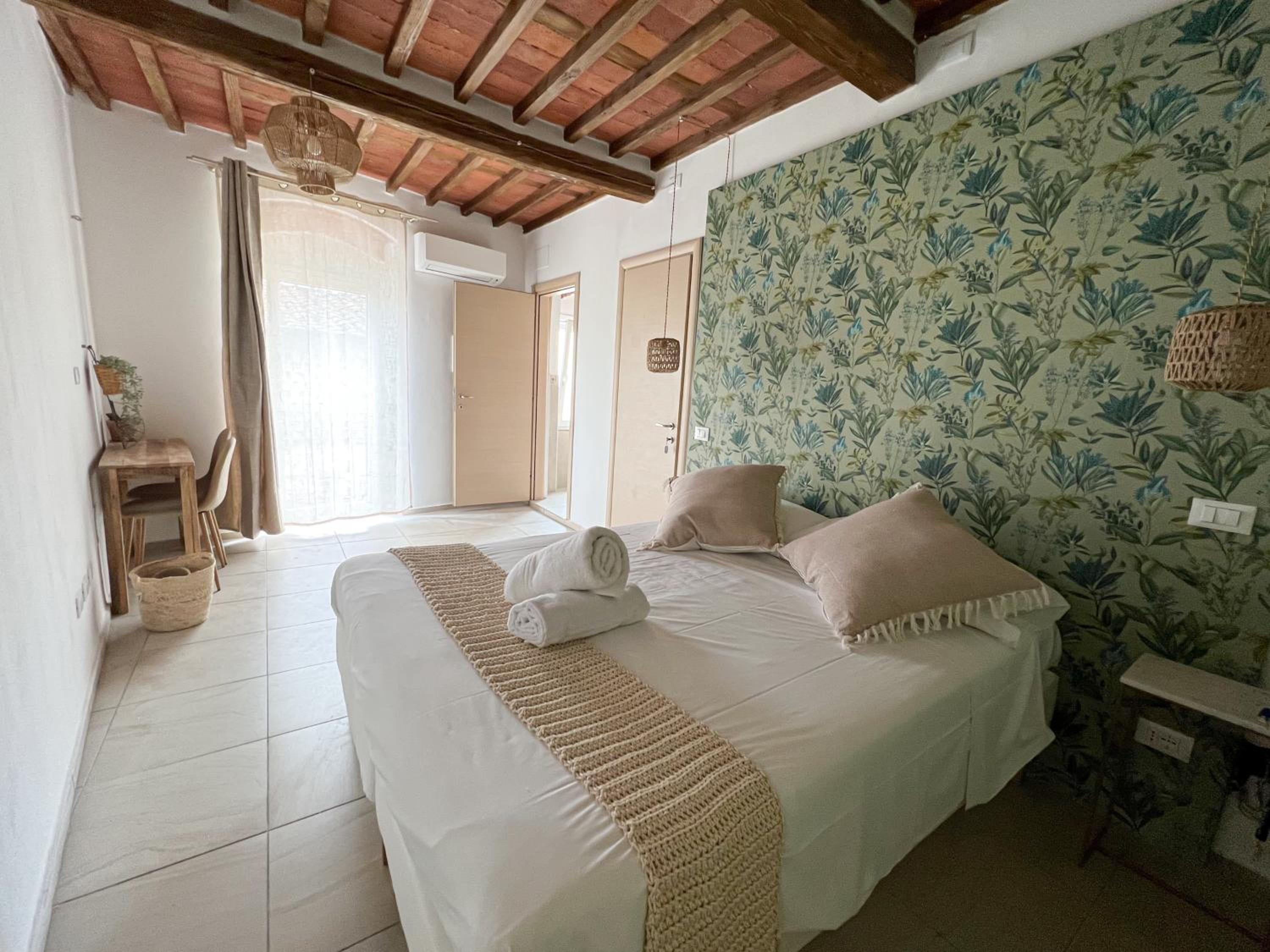 Deluxe Double Room - Photo 1