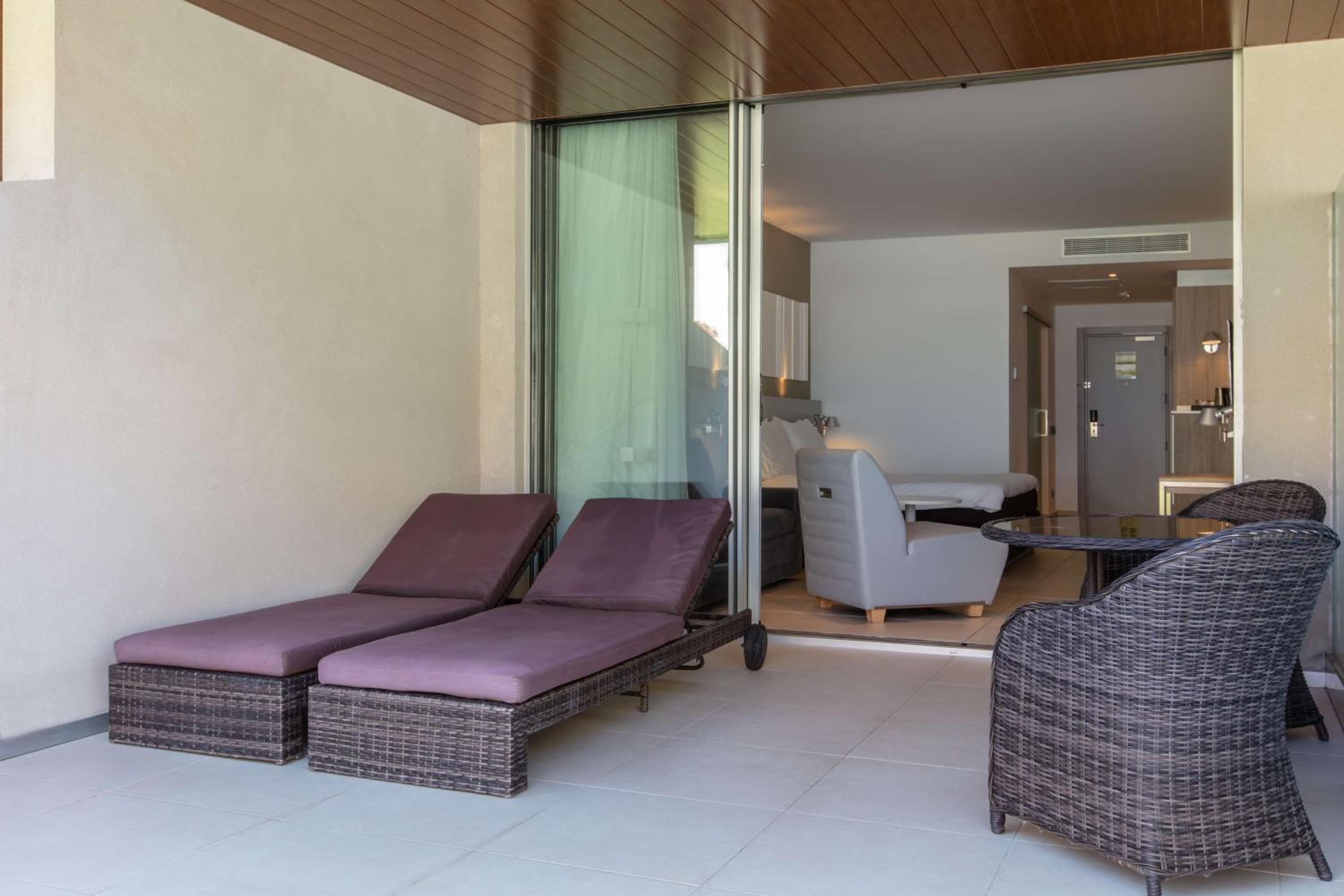 Habitación Superior con Acceso a la Piscina photo