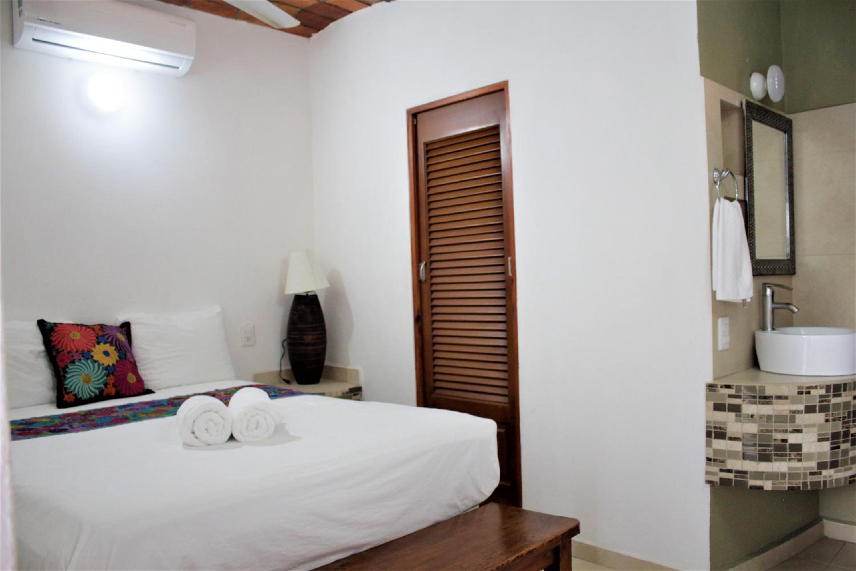 Double Room With Pool View photo 3
