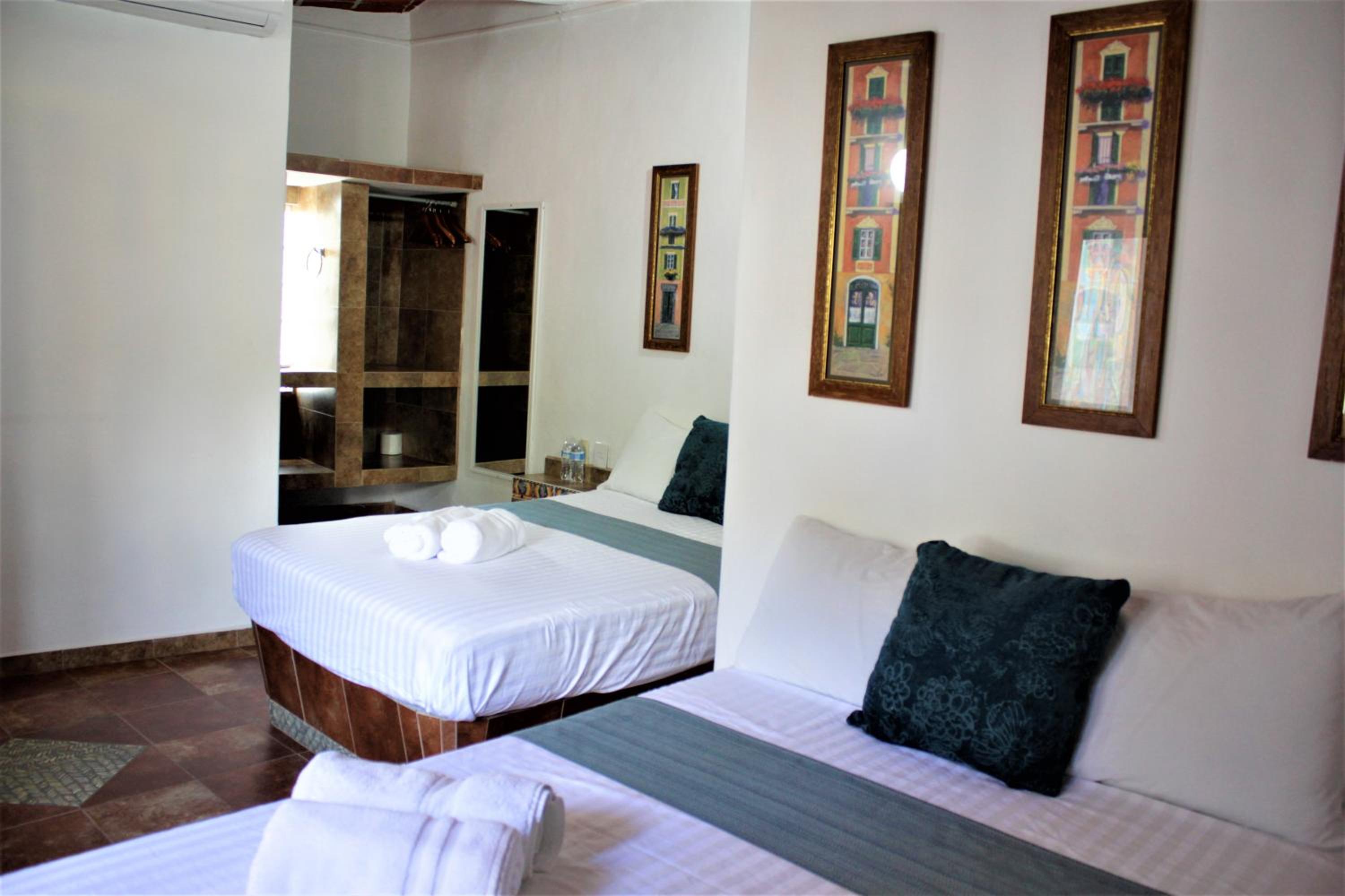 Budget Twin Room photo 2