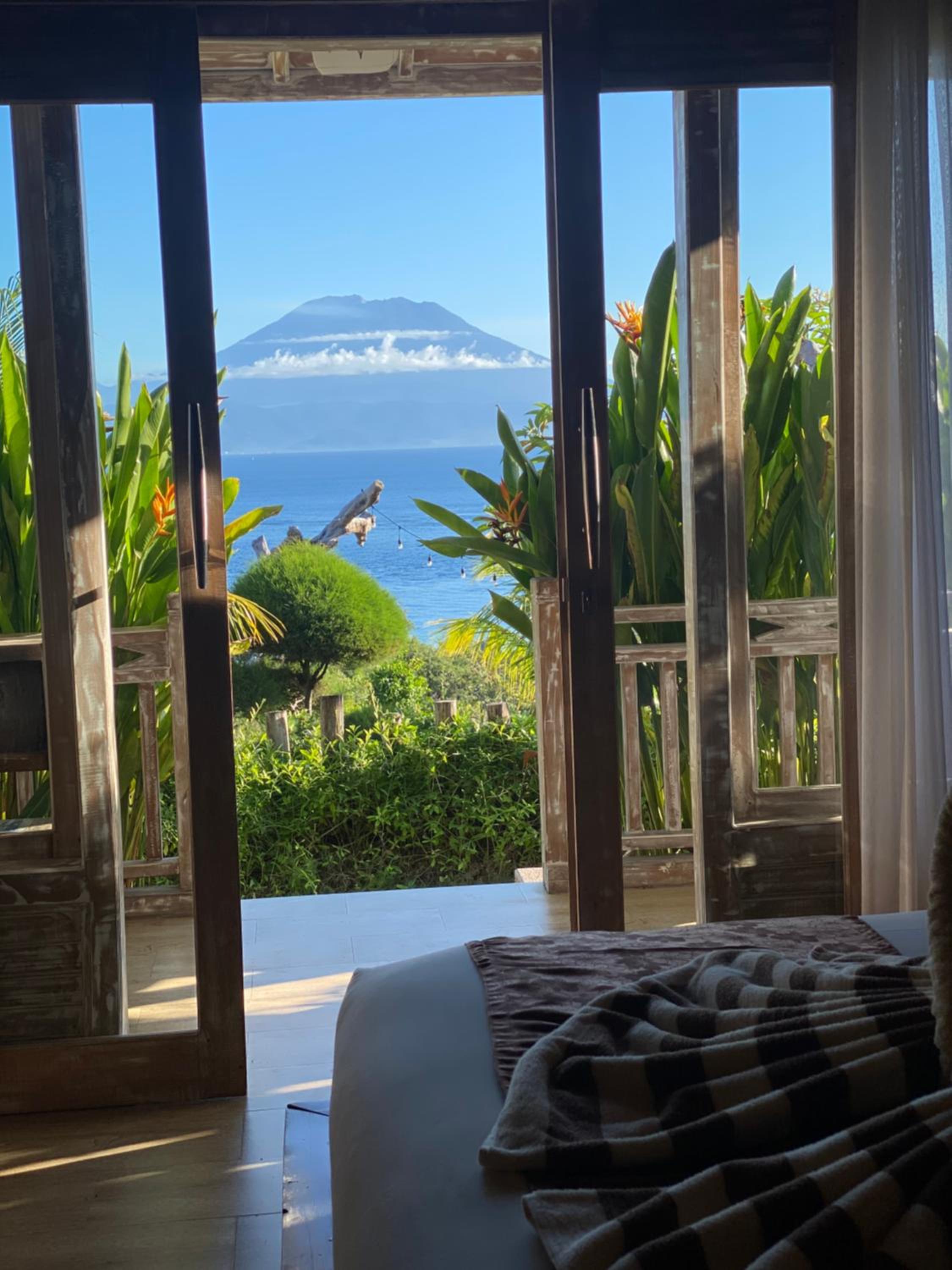 Deluxe Double Room with Sea View - Photo 9