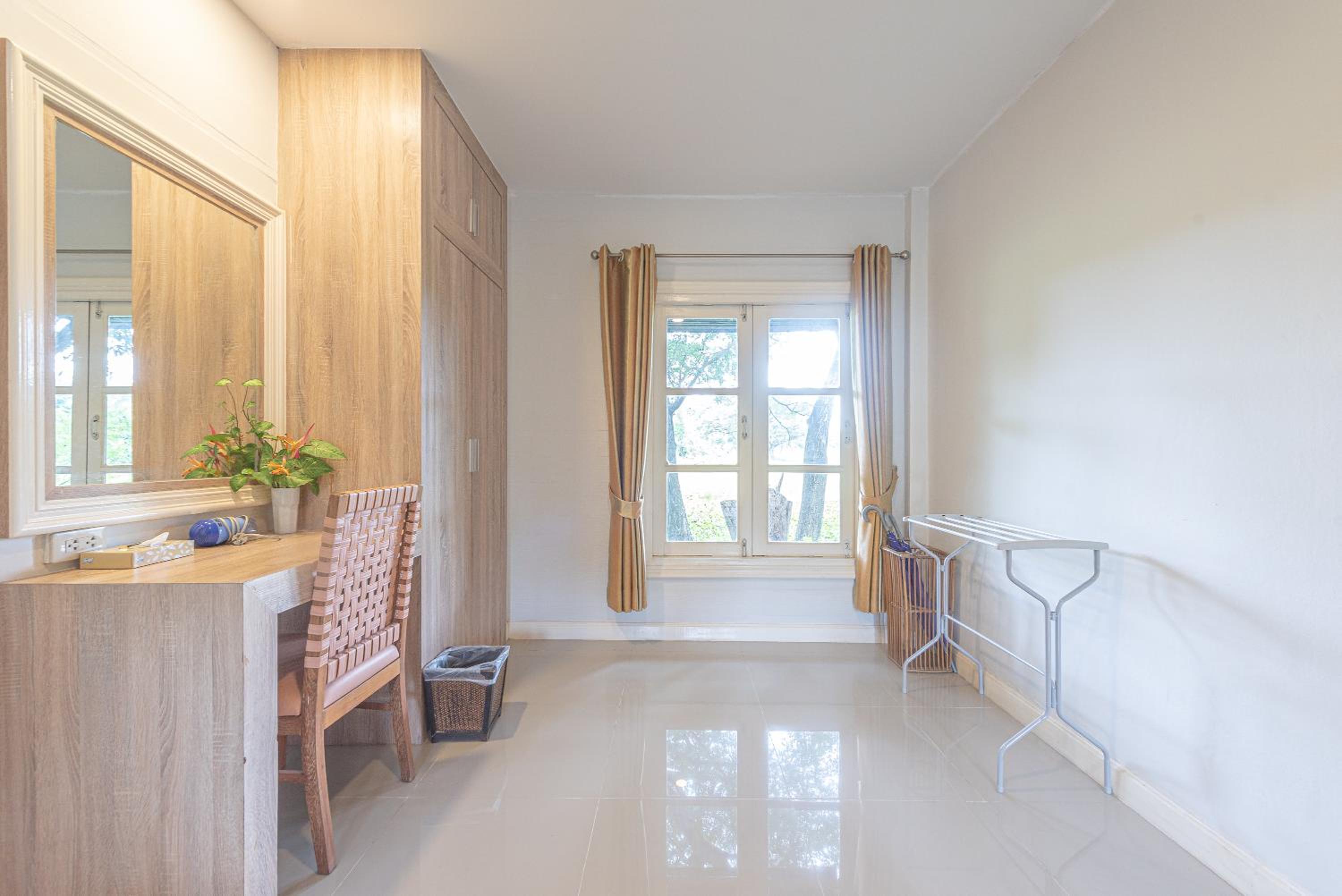 Suite - Photo 5