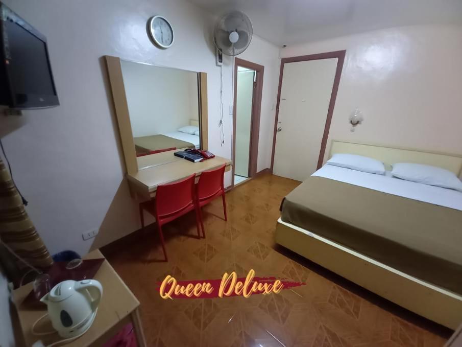 Queen Room - Photo 3