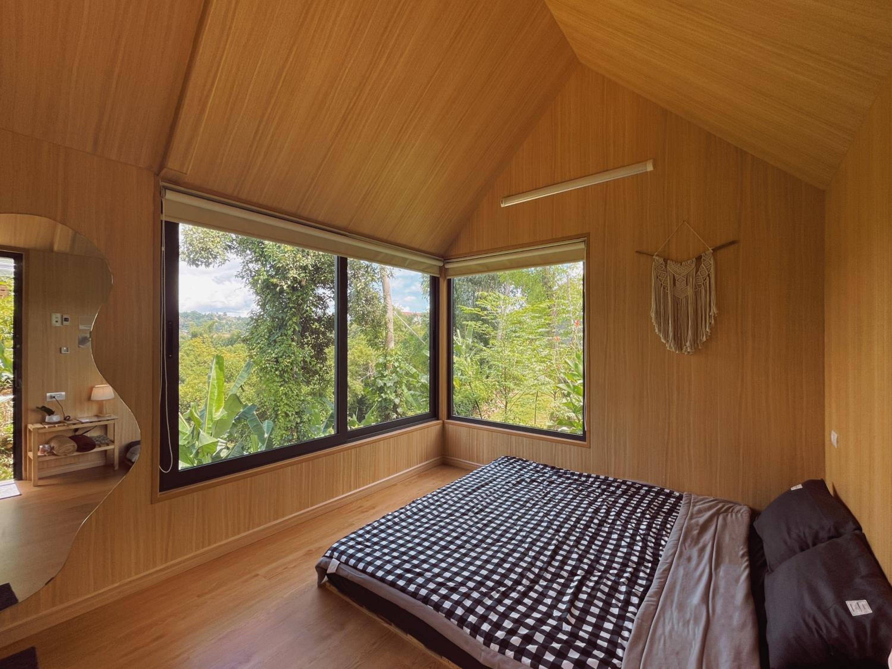 Bungalow with Garden View photo 2