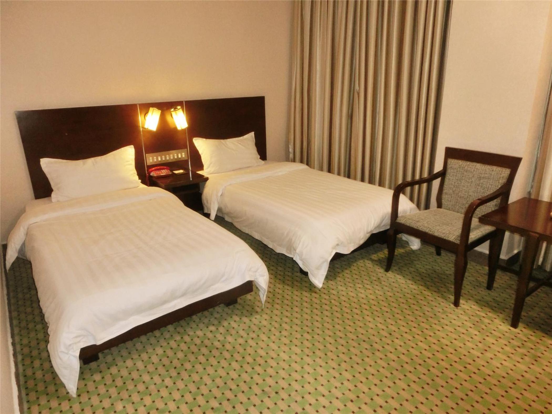 Standard Twin Room photo 2