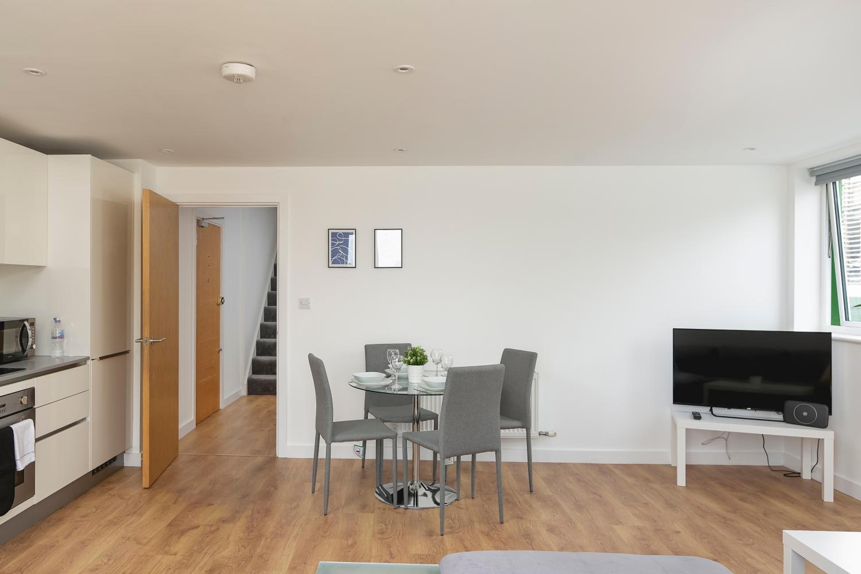 Apartment photo 3