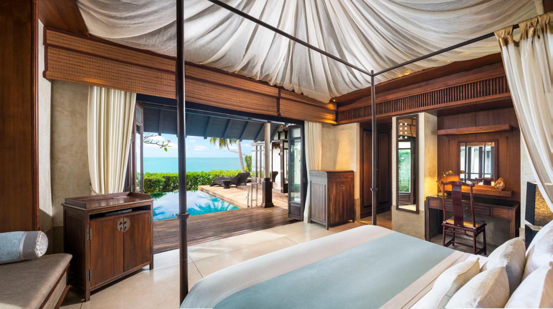 Oceanfront Pool Villa King