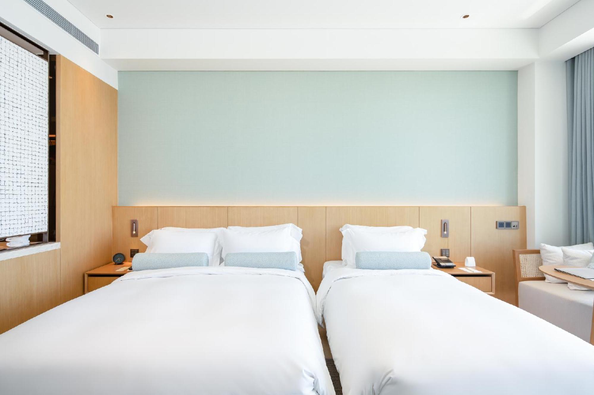 Deluxe Family Twin Ocean View - Mini-bar included once per stay, Daily Guest Activities - Photo 2