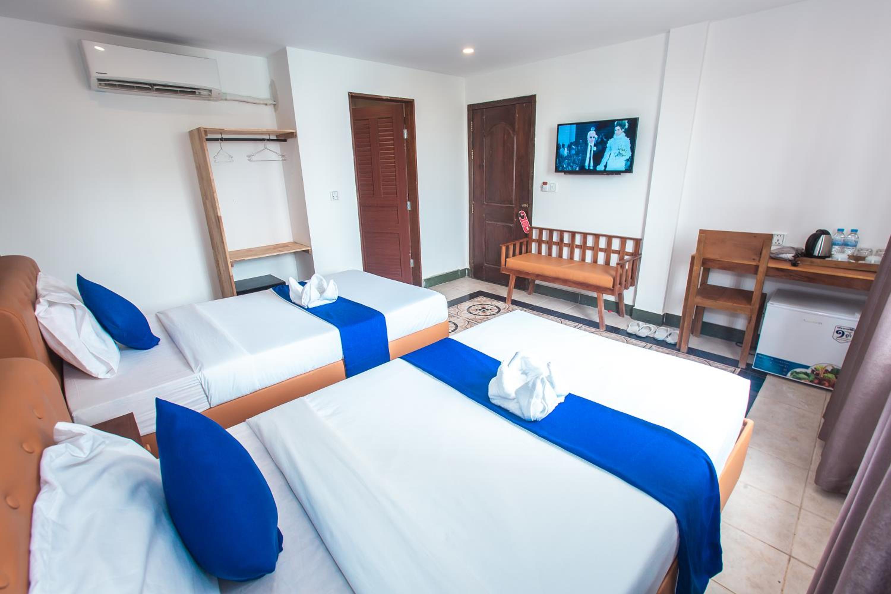 Superior Twin Room - No Window  - Photo 3