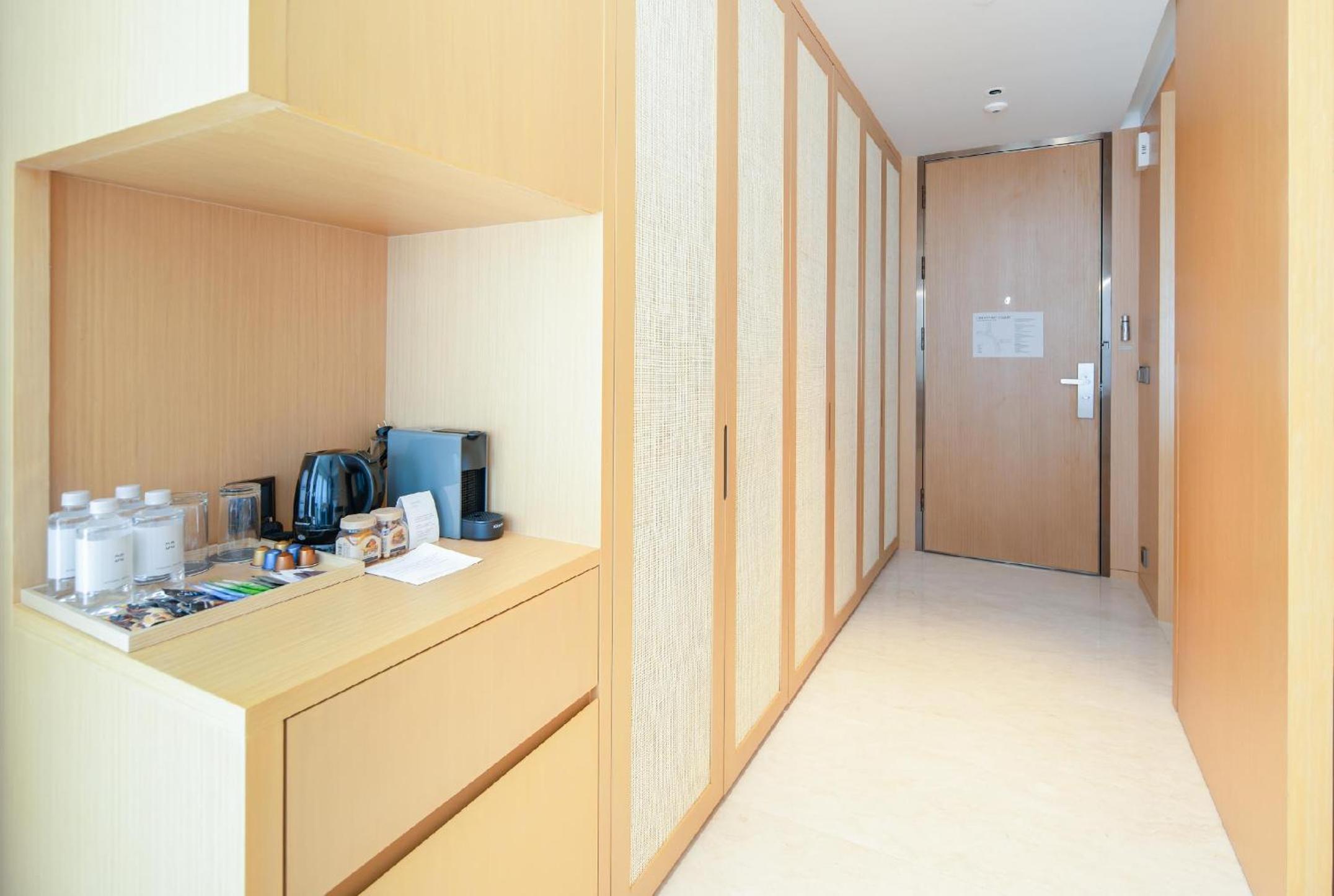 Corner Suite Twin Ocean View with Monogram Lounge Access - Mini-bar included once per stay, Daily Guest Activities - Photo 5