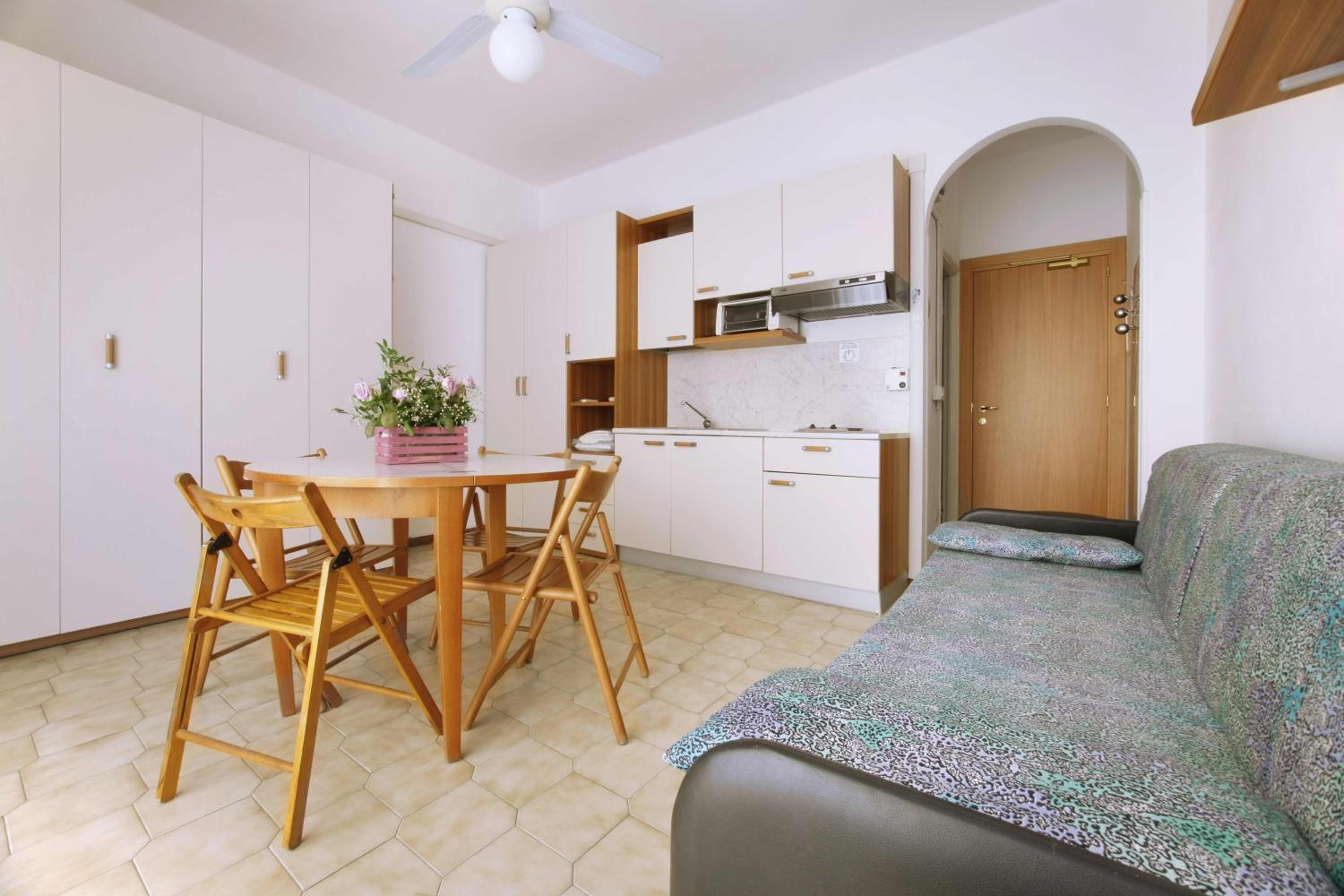 Studio (2 Adults) photo 3