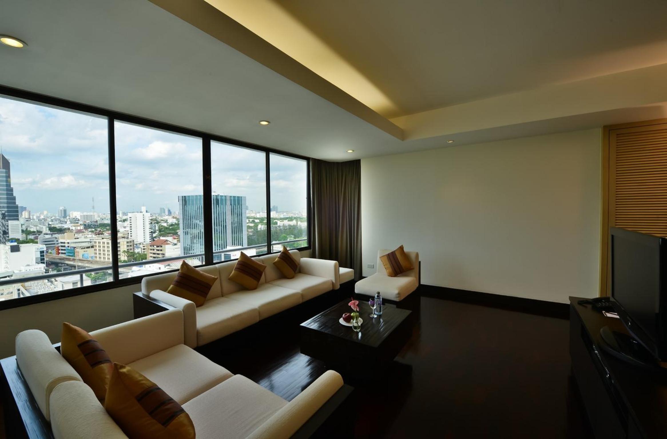 Three-Bedroom Suite photo 3