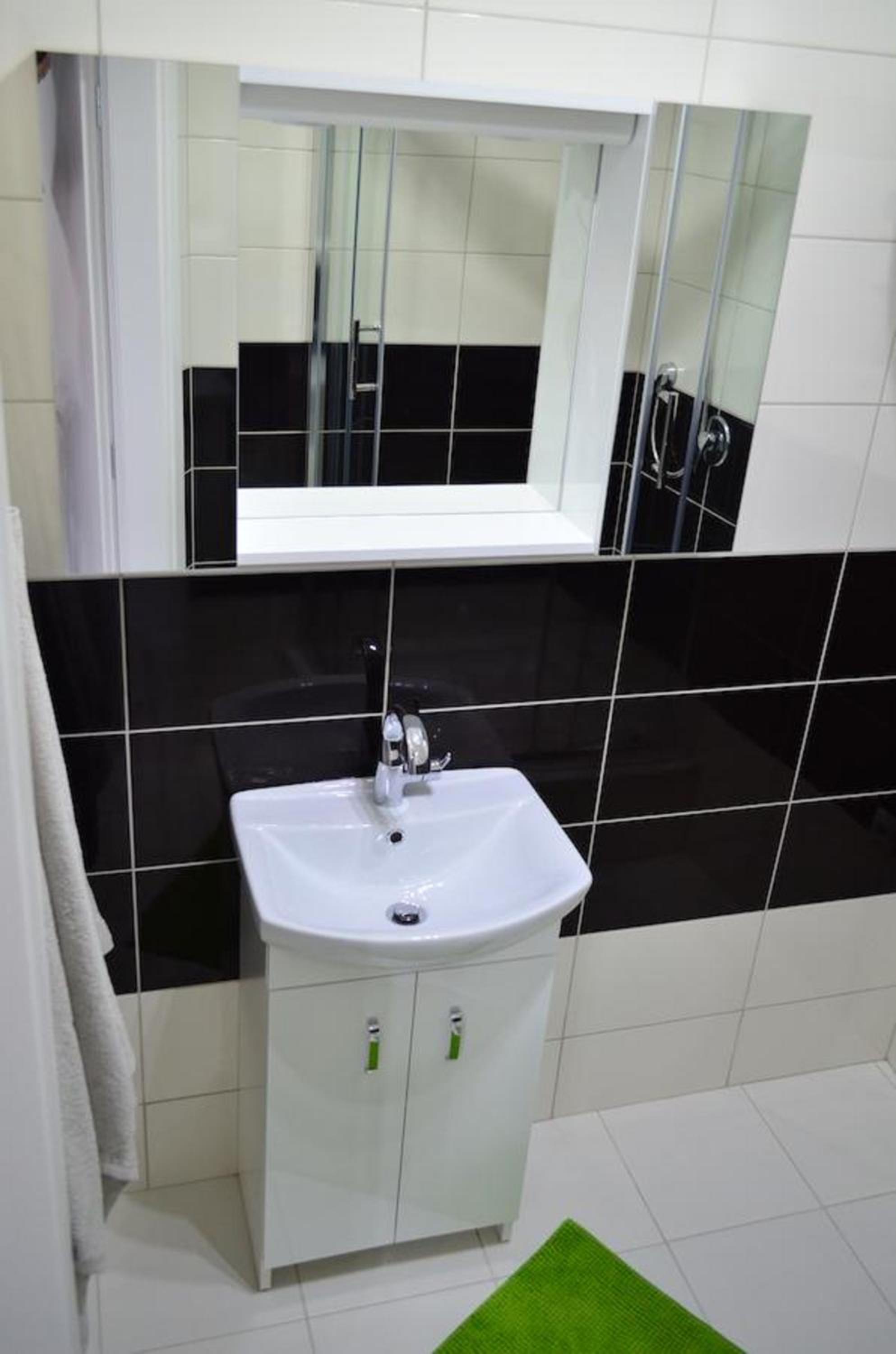 Luxury Apartment - Photo 15