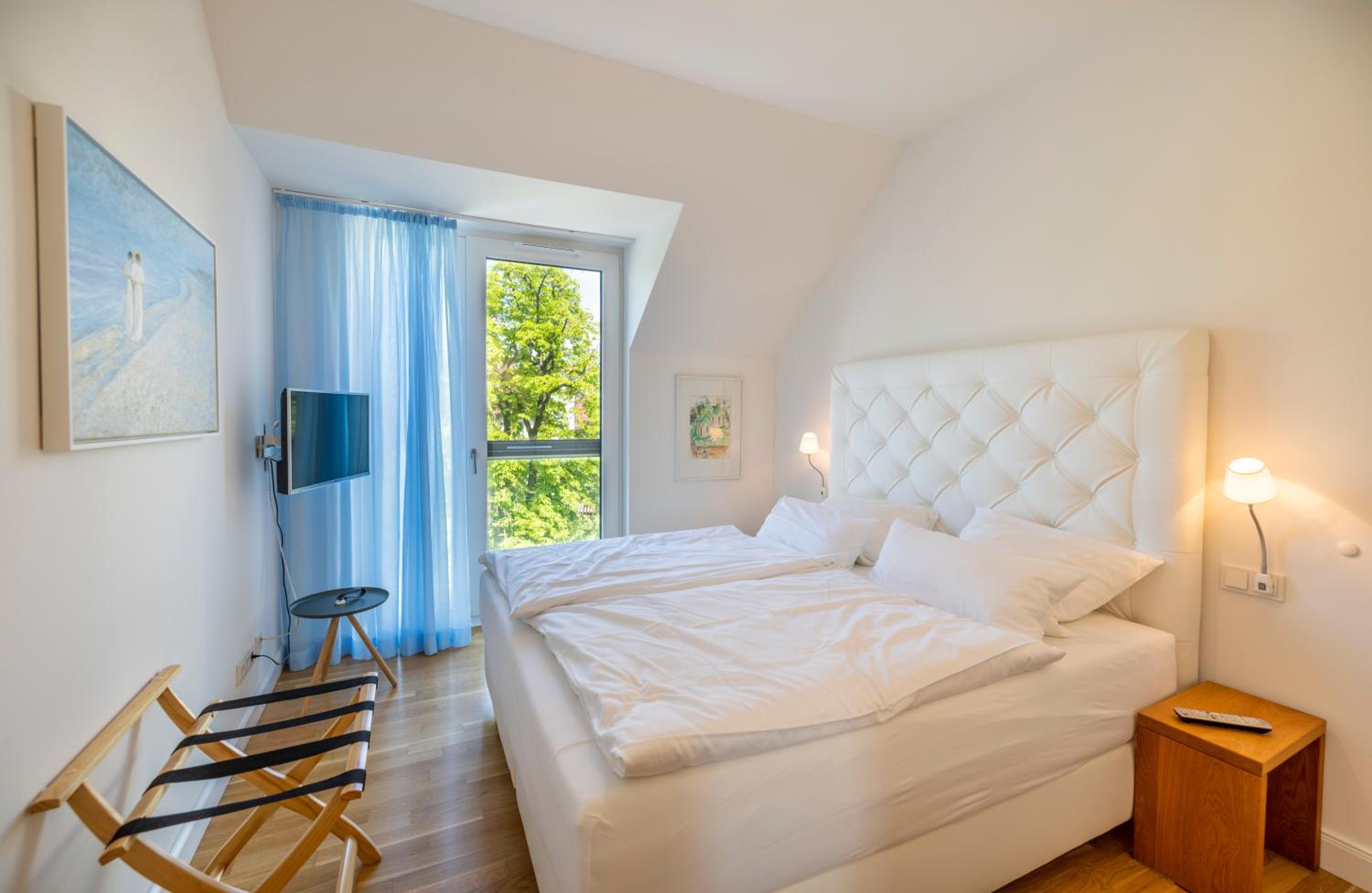 King Room with Two King Beds photo 2