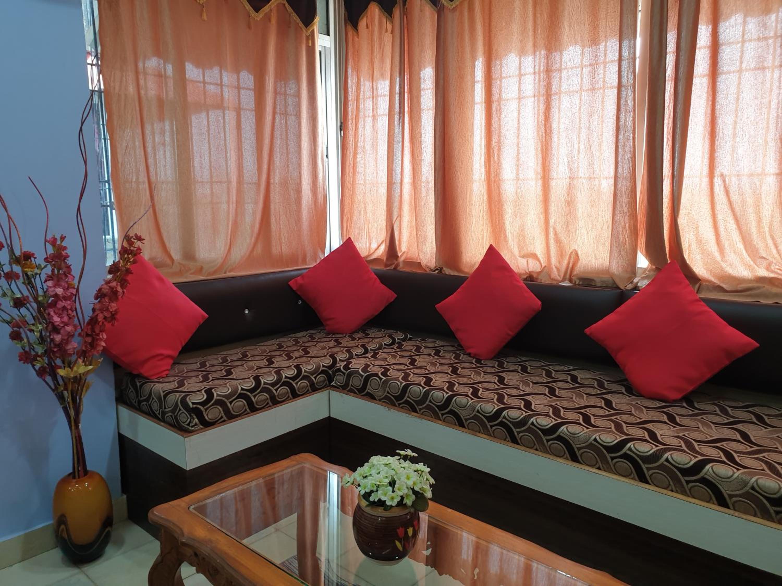 Deluxe Double Room (2 Adults + 1 Child) photo 2