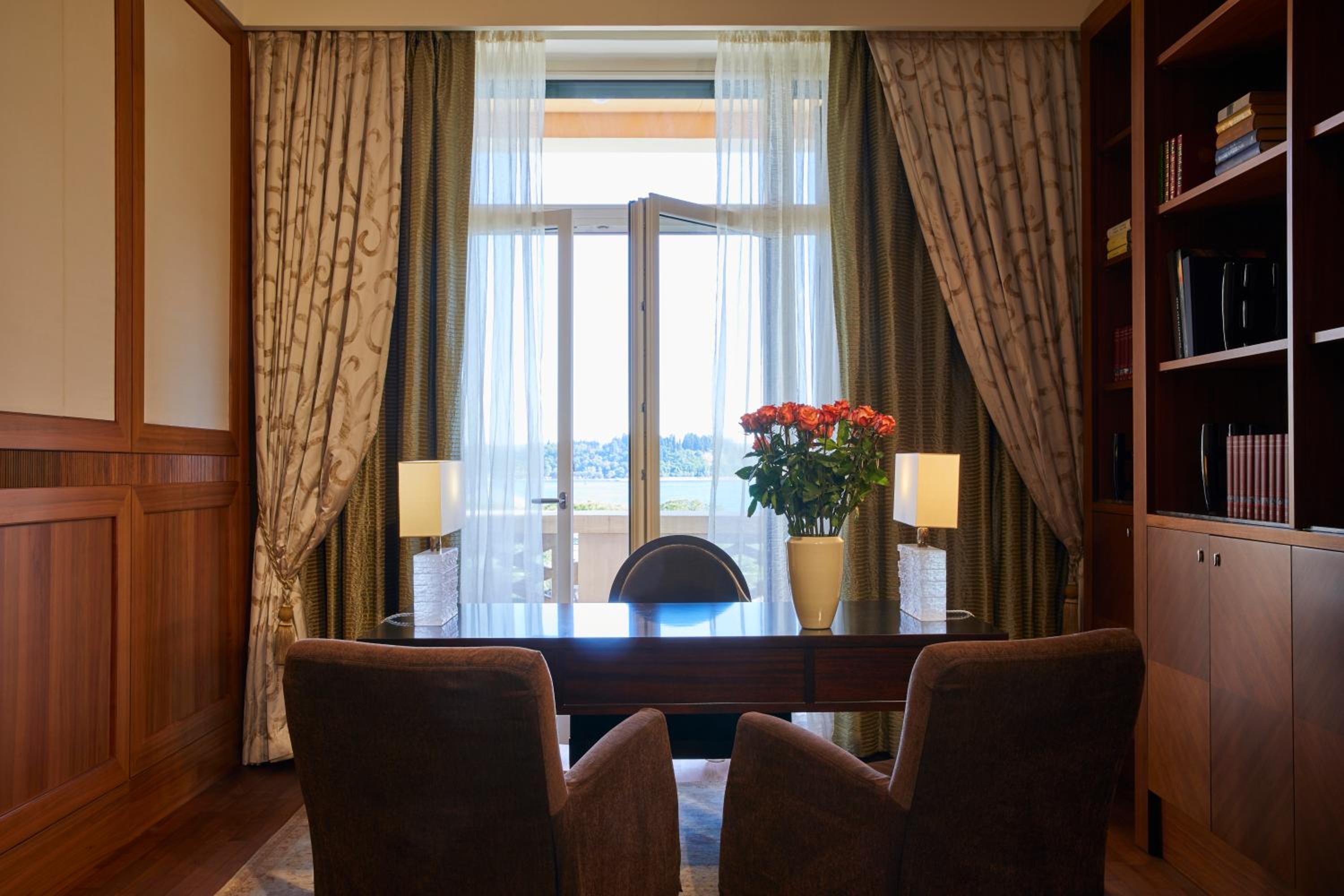 Classic Room(1 King Bed)