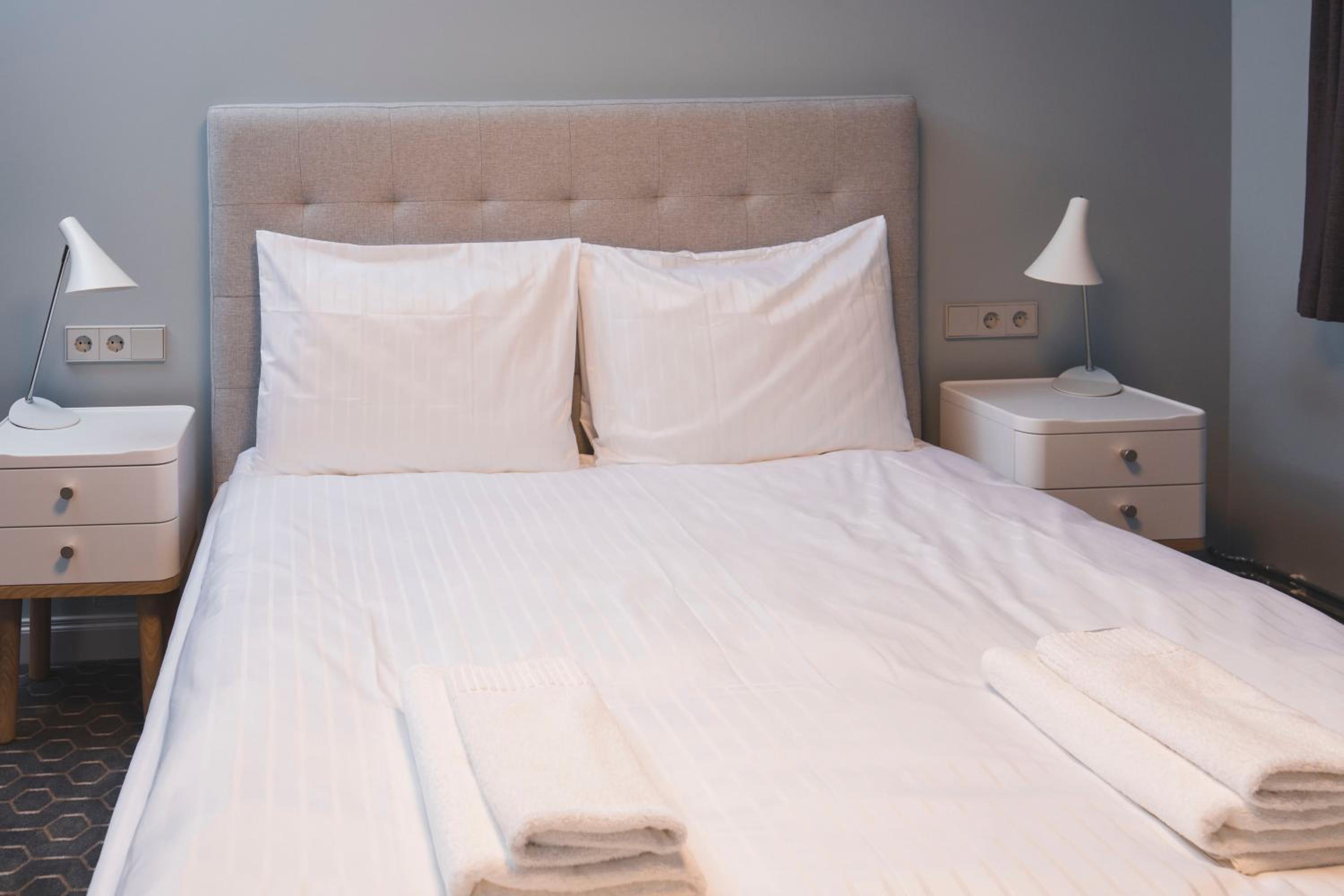 Double Room - Photo 11