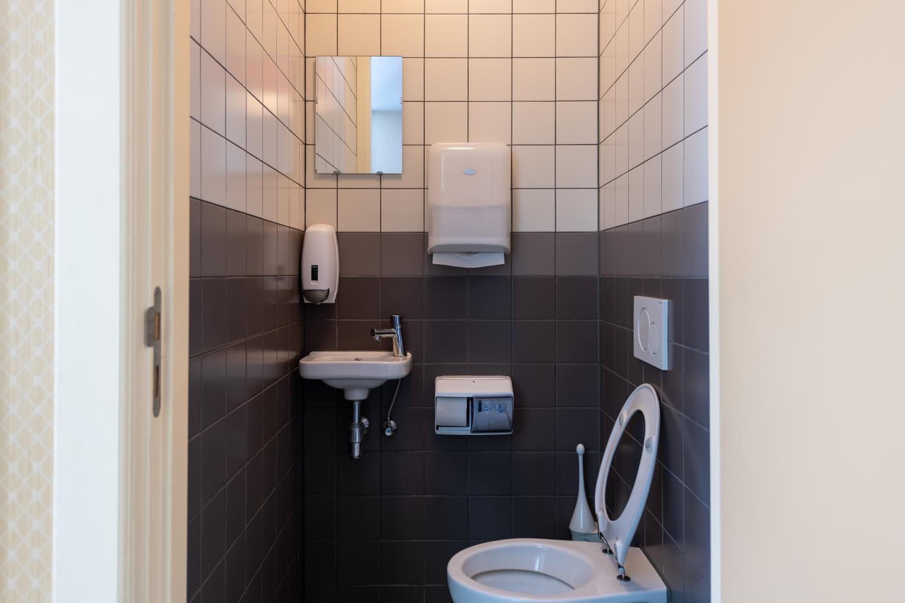 Family Room with Private Bathroom photo 1