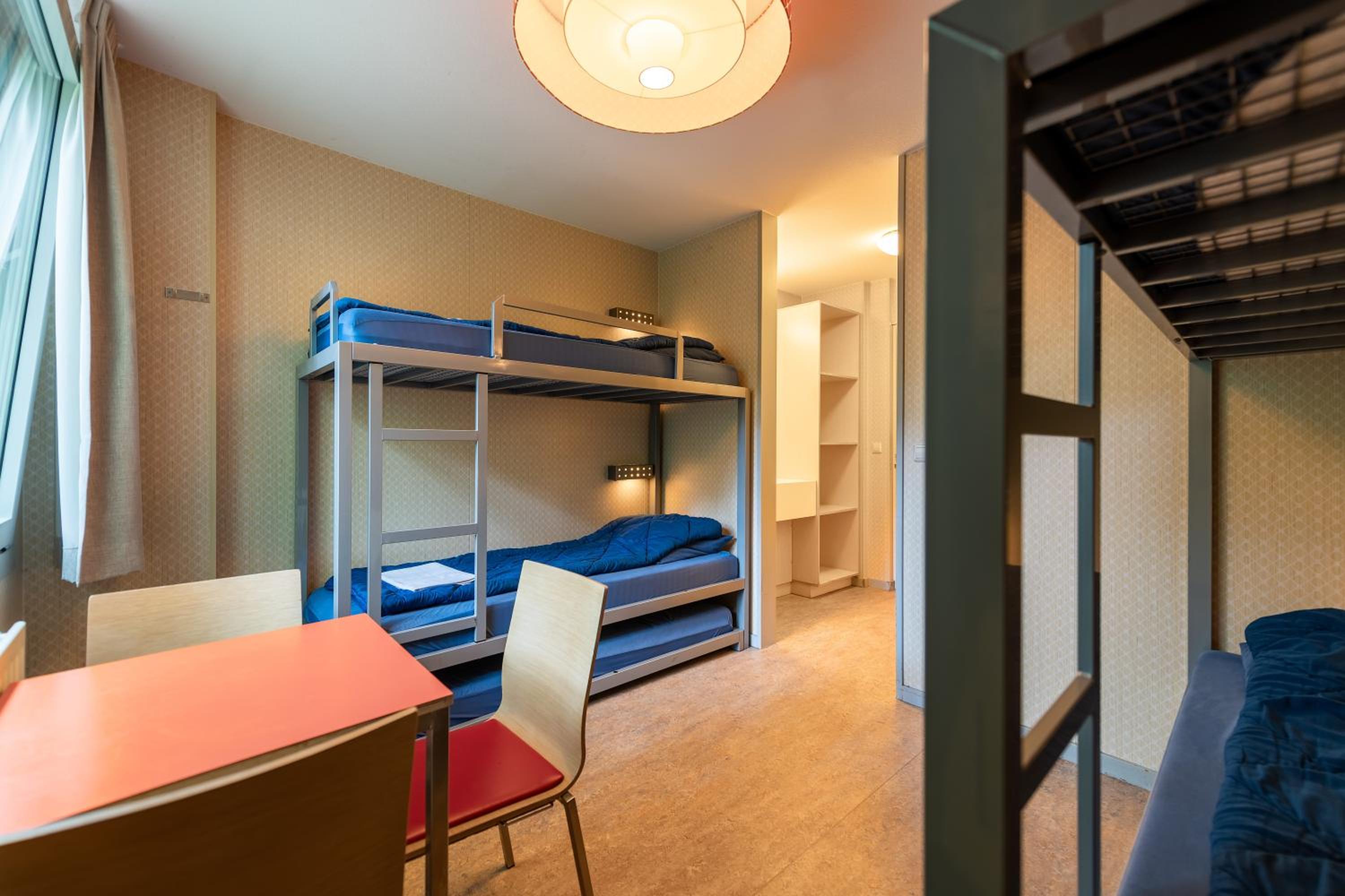 Quadruple Room with Private Bathroom and Shower photo 1