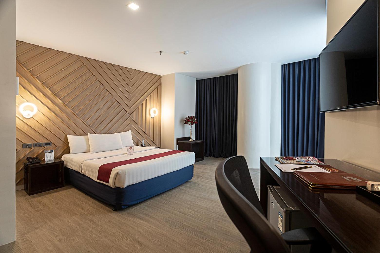 Grand Deluxe Room - Photo 5