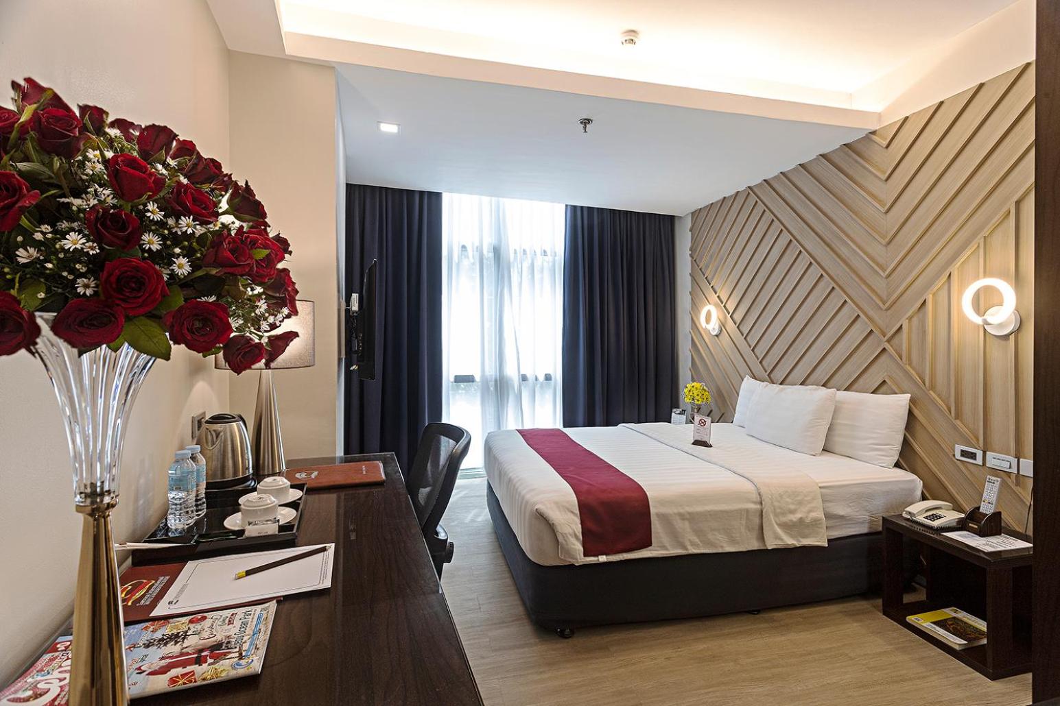 Grand Deluxe Room - Photo 7