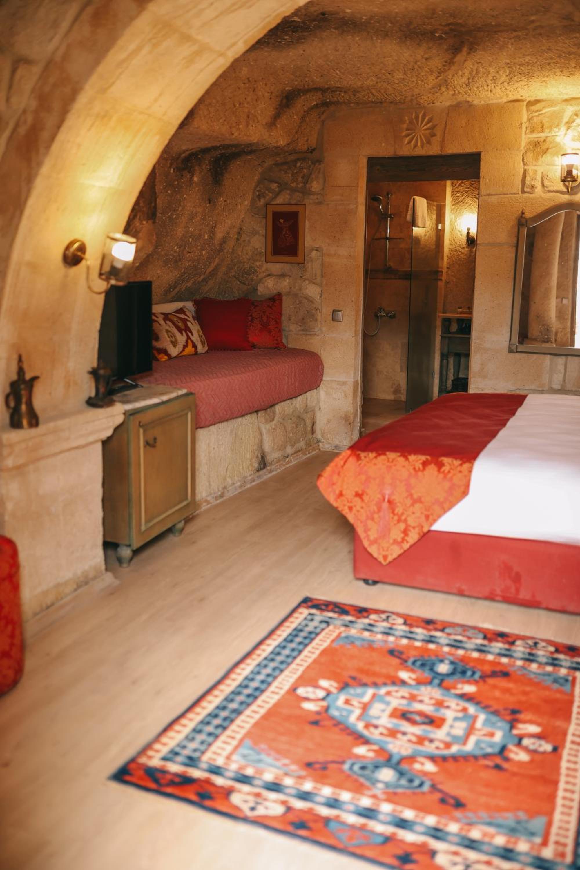Deluxe Double Room (2 Adults + 1 Child)