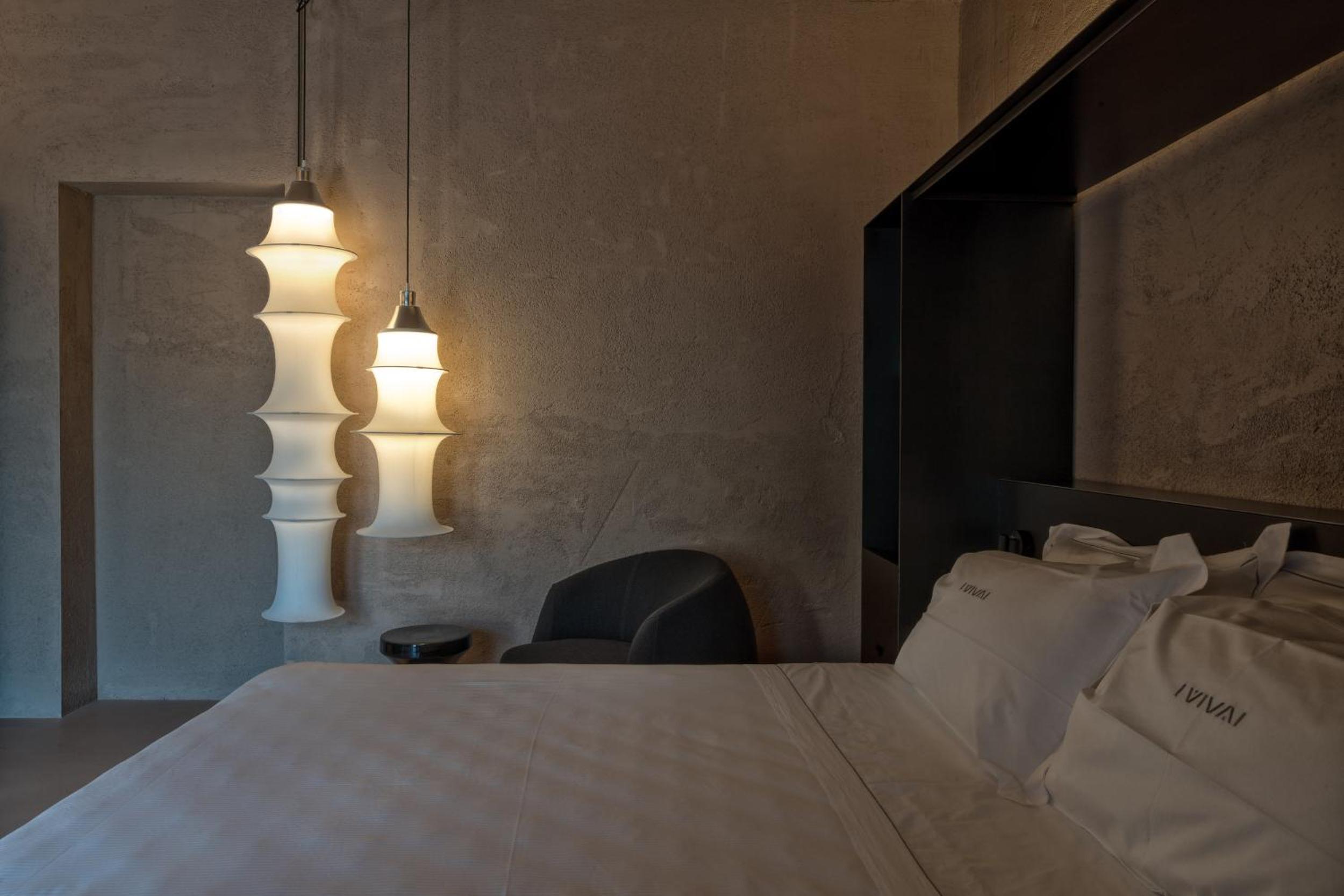 Deluxe Room - Photo 3