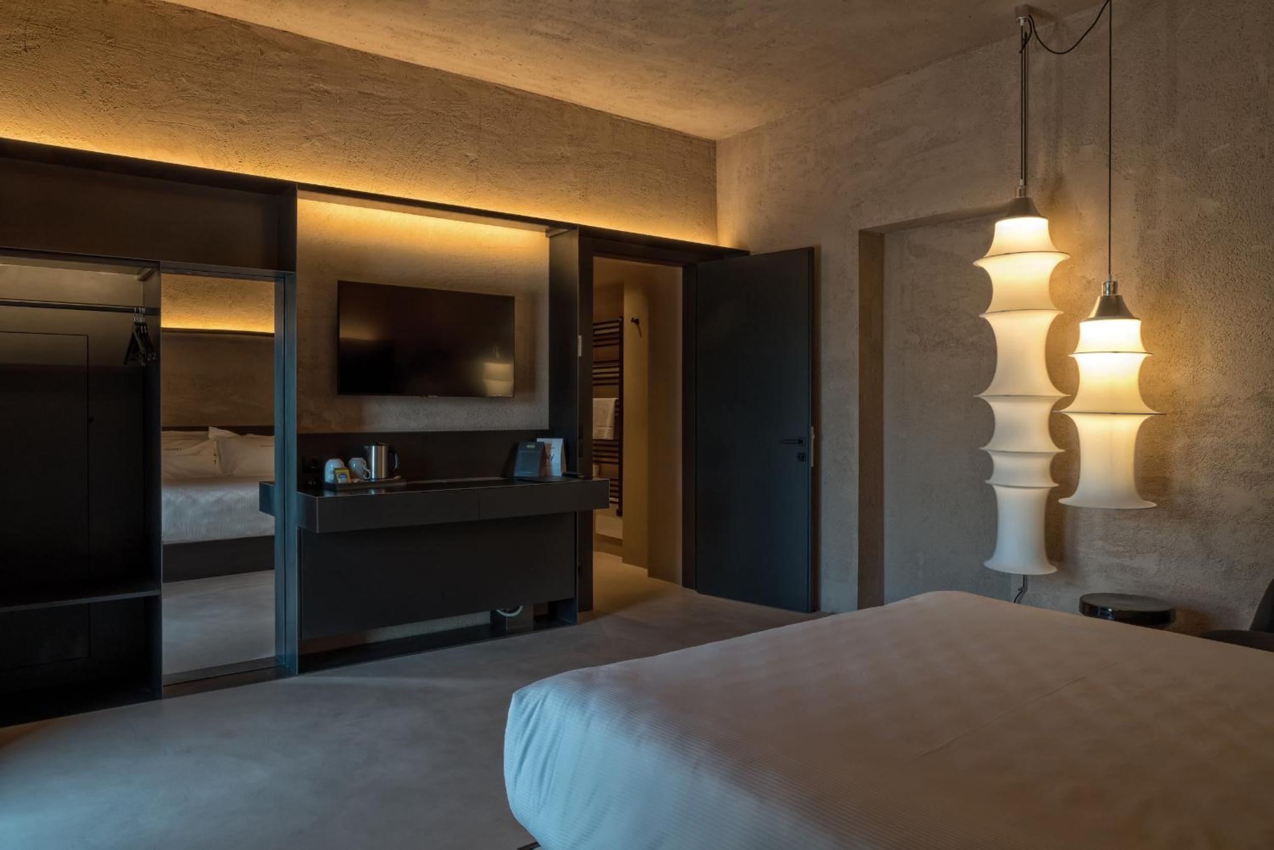 Deluxe Room - Photo 4