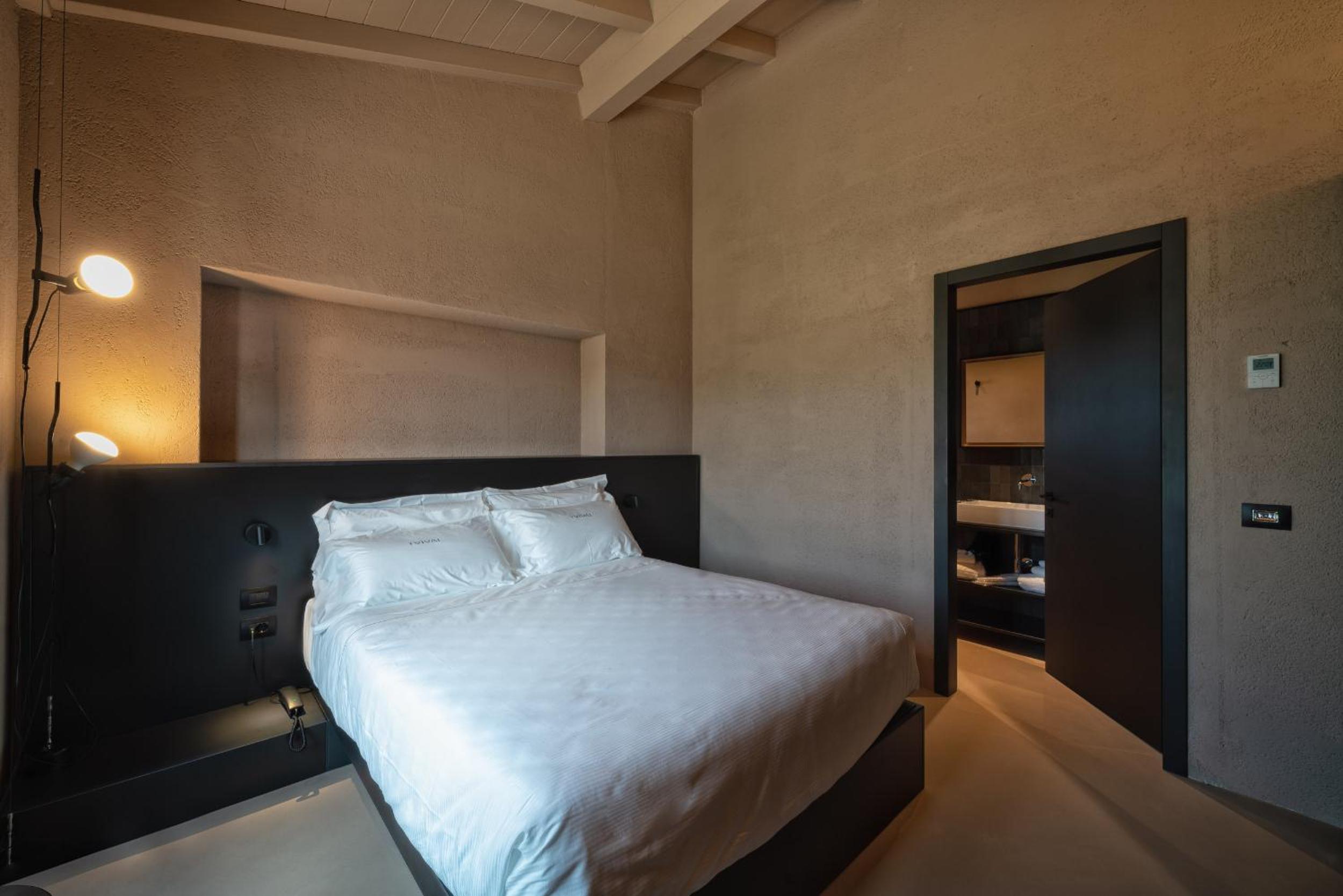 Suite - Photo 7