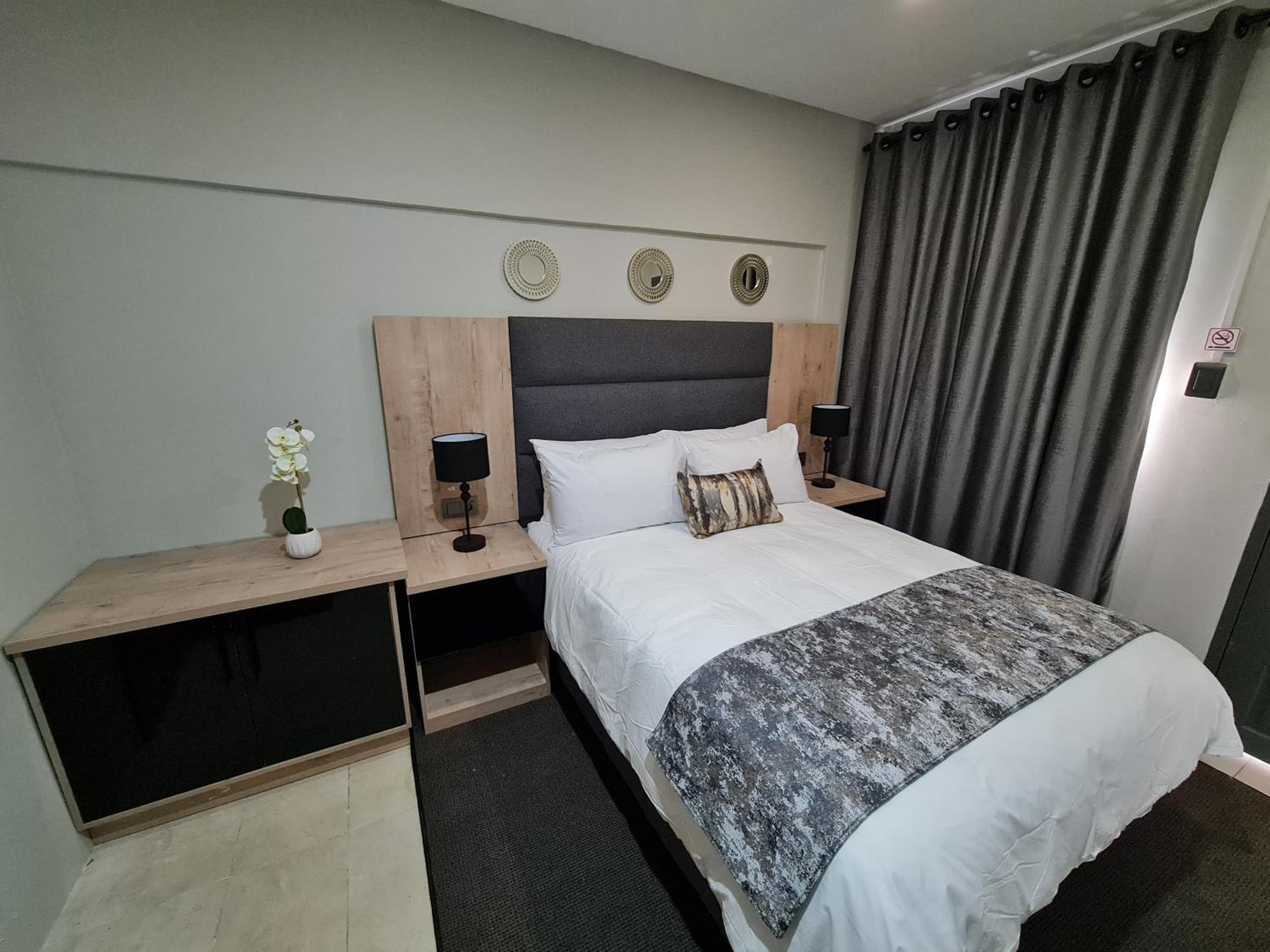Standard Double Room - Photo 1