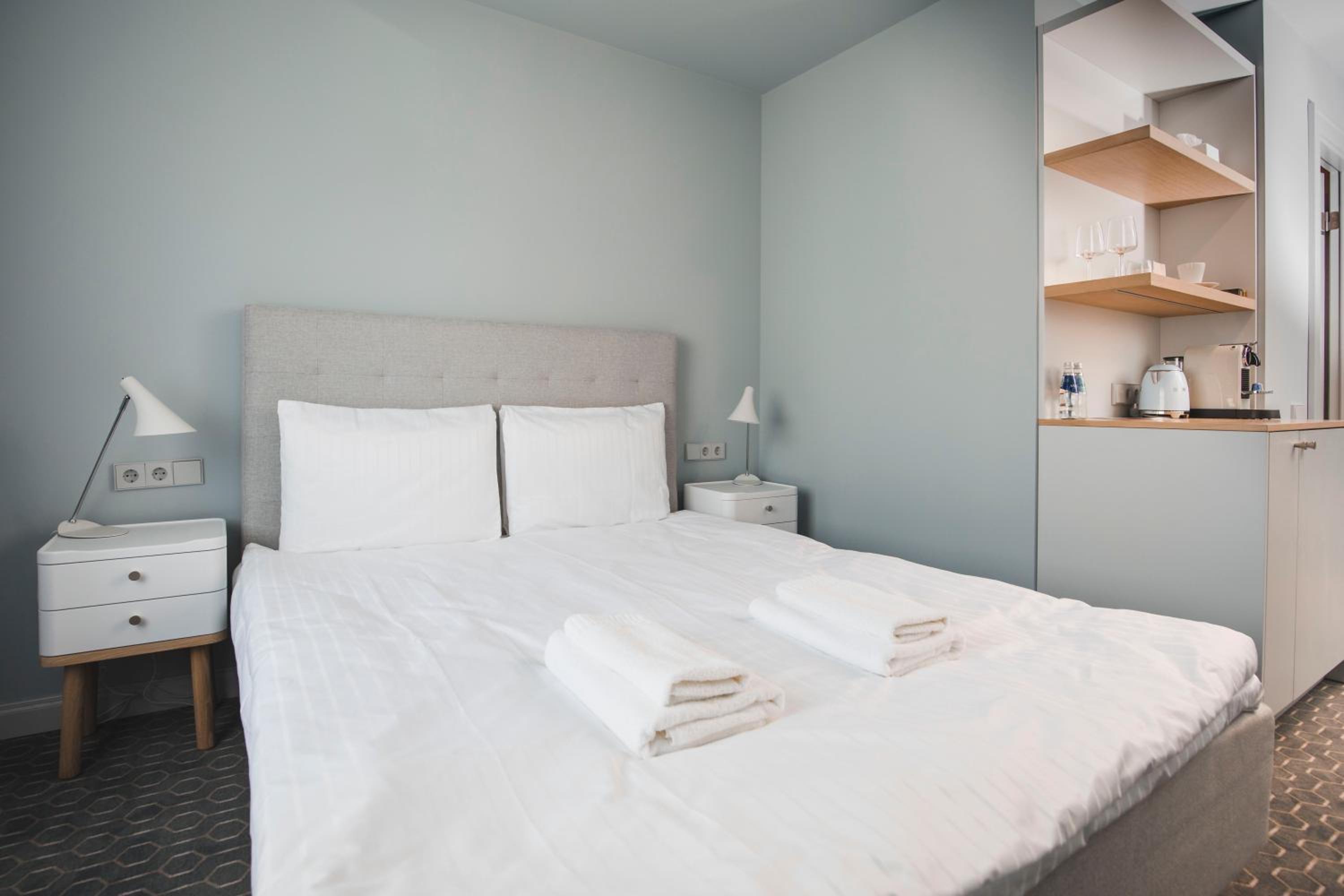 Double Room - Photo 7