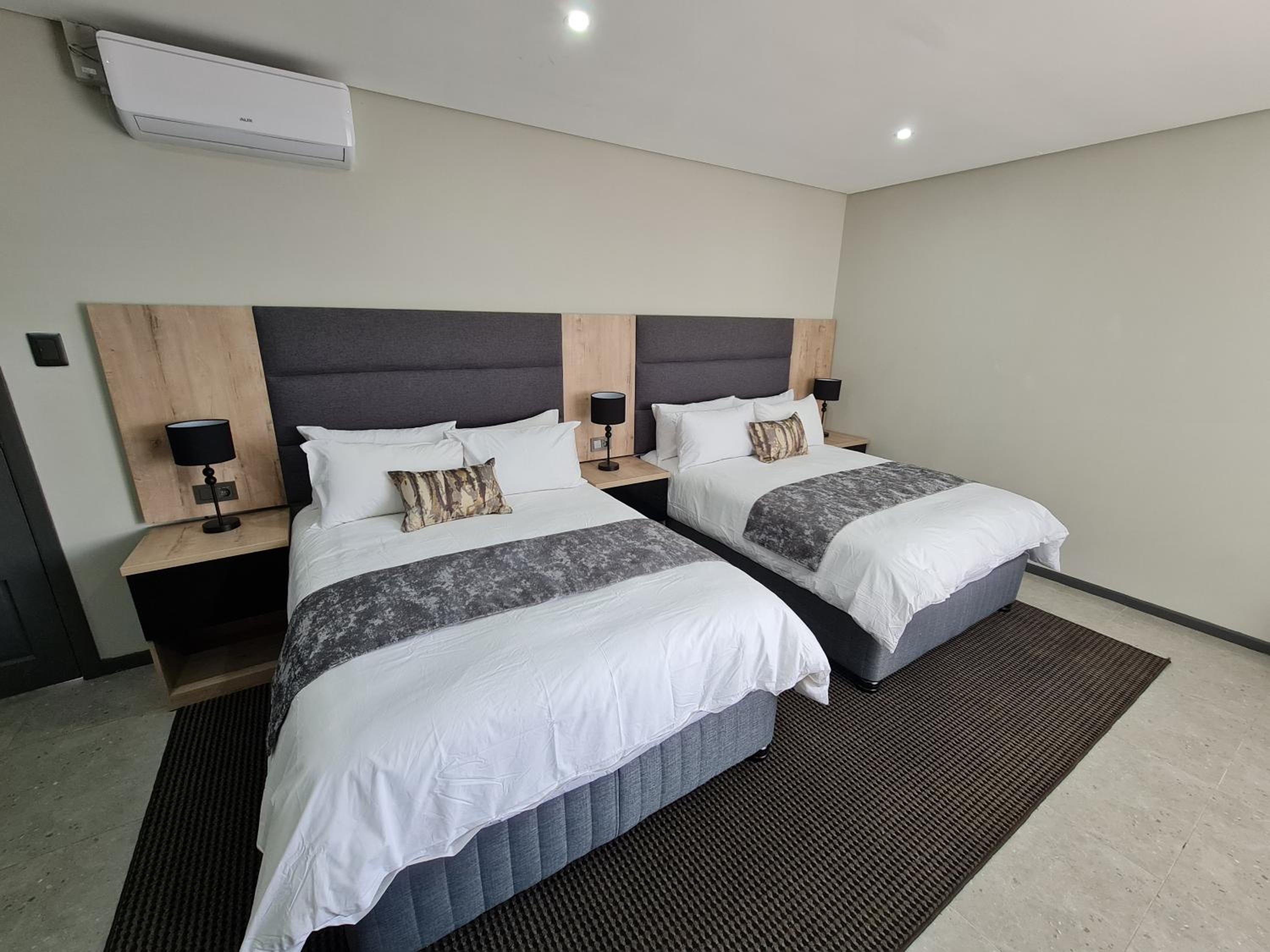Deluxe Double or Twin Room - Photo 4