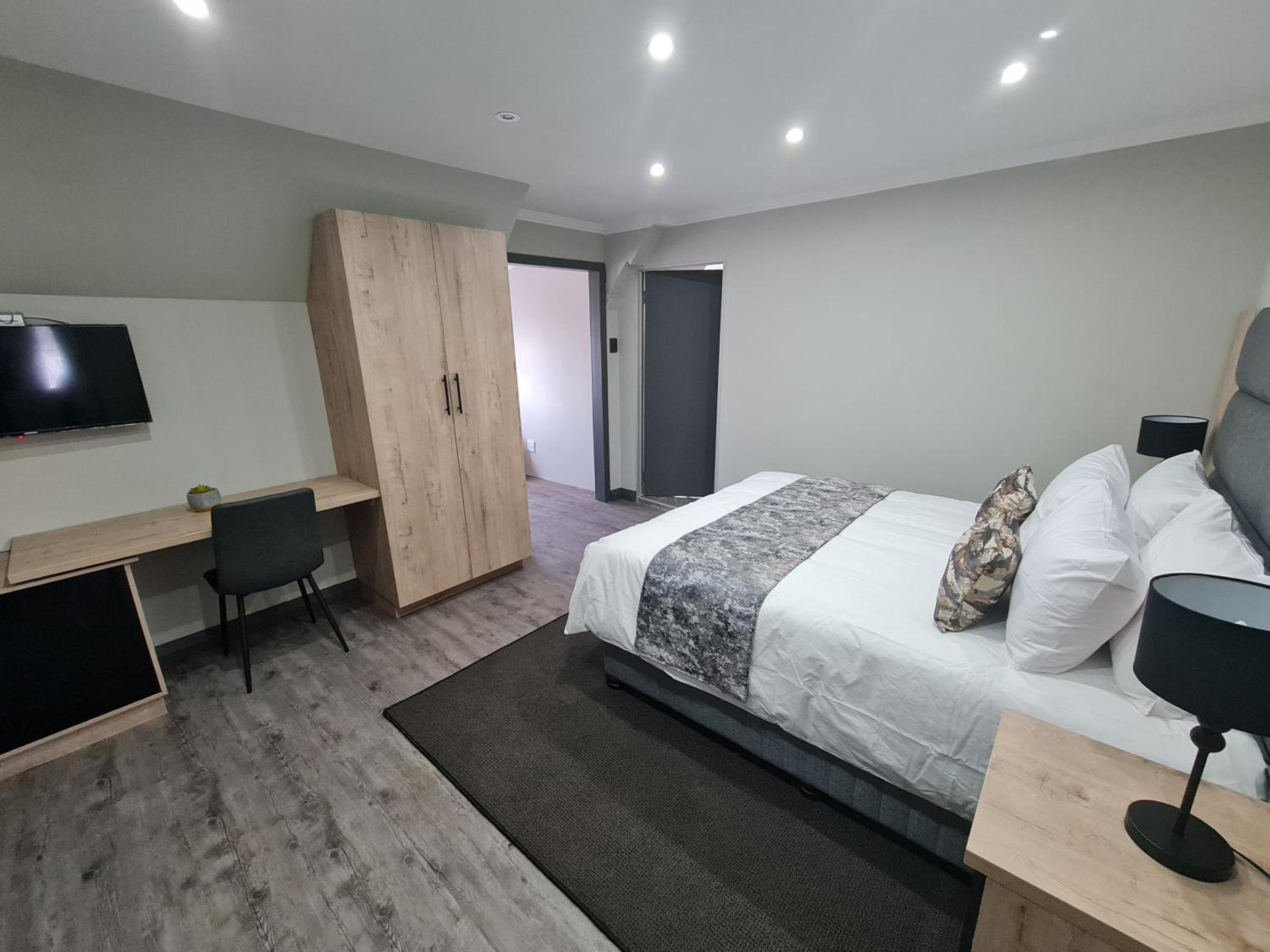 Deluxe Double Room - Photo 7