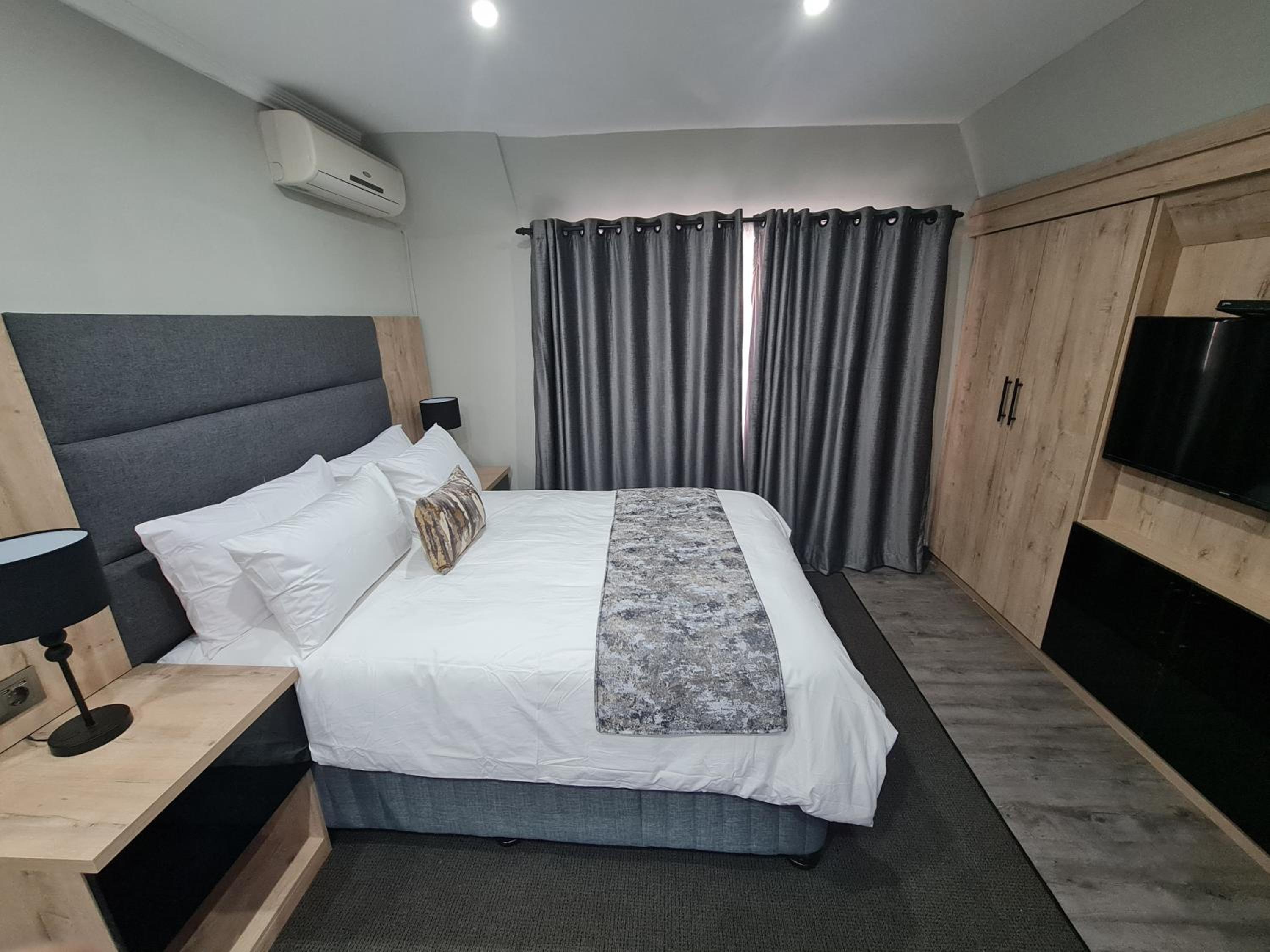 Deluxe Double Room - Photo 1
