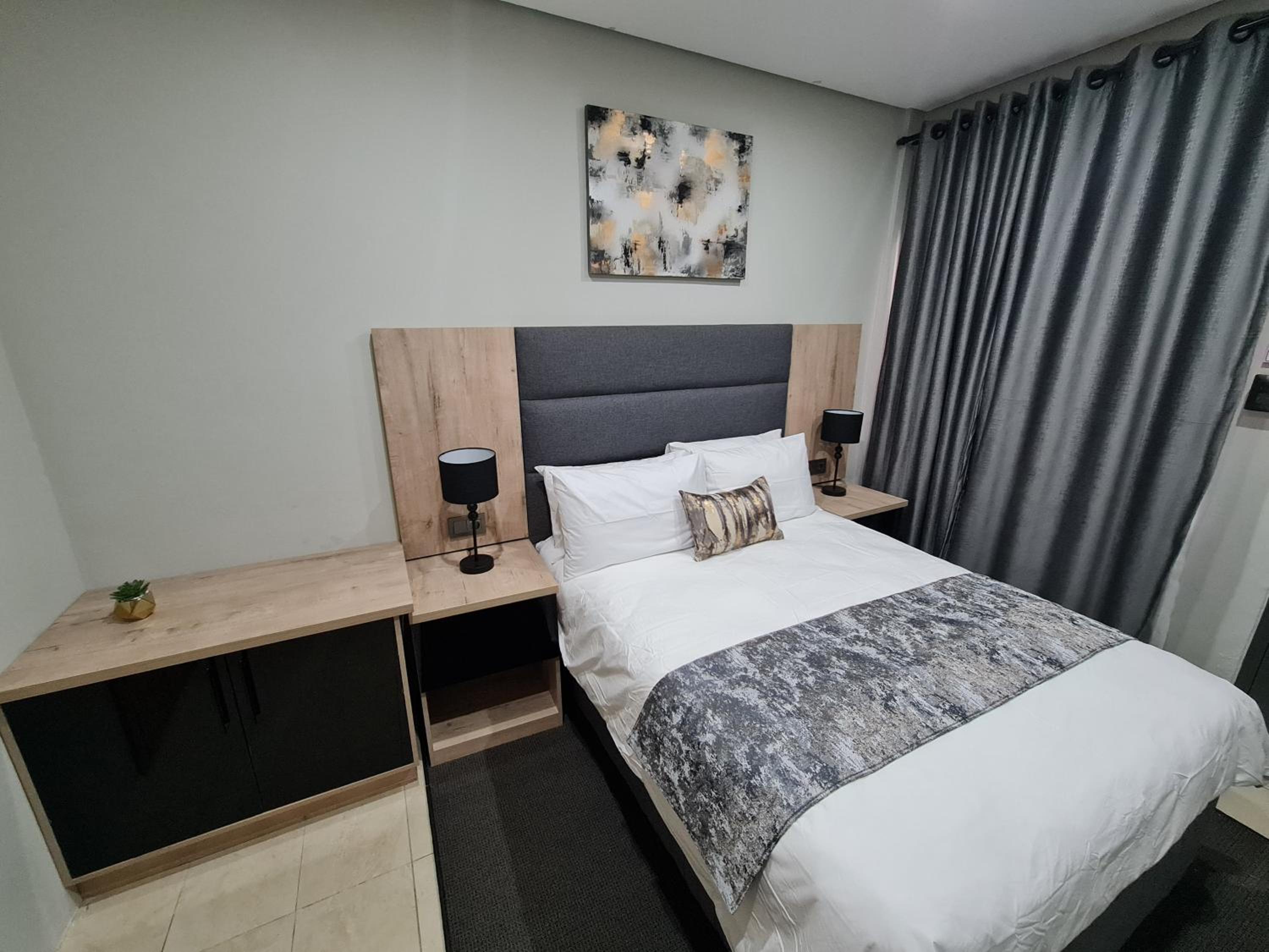Standard Double Room - Photo 3
