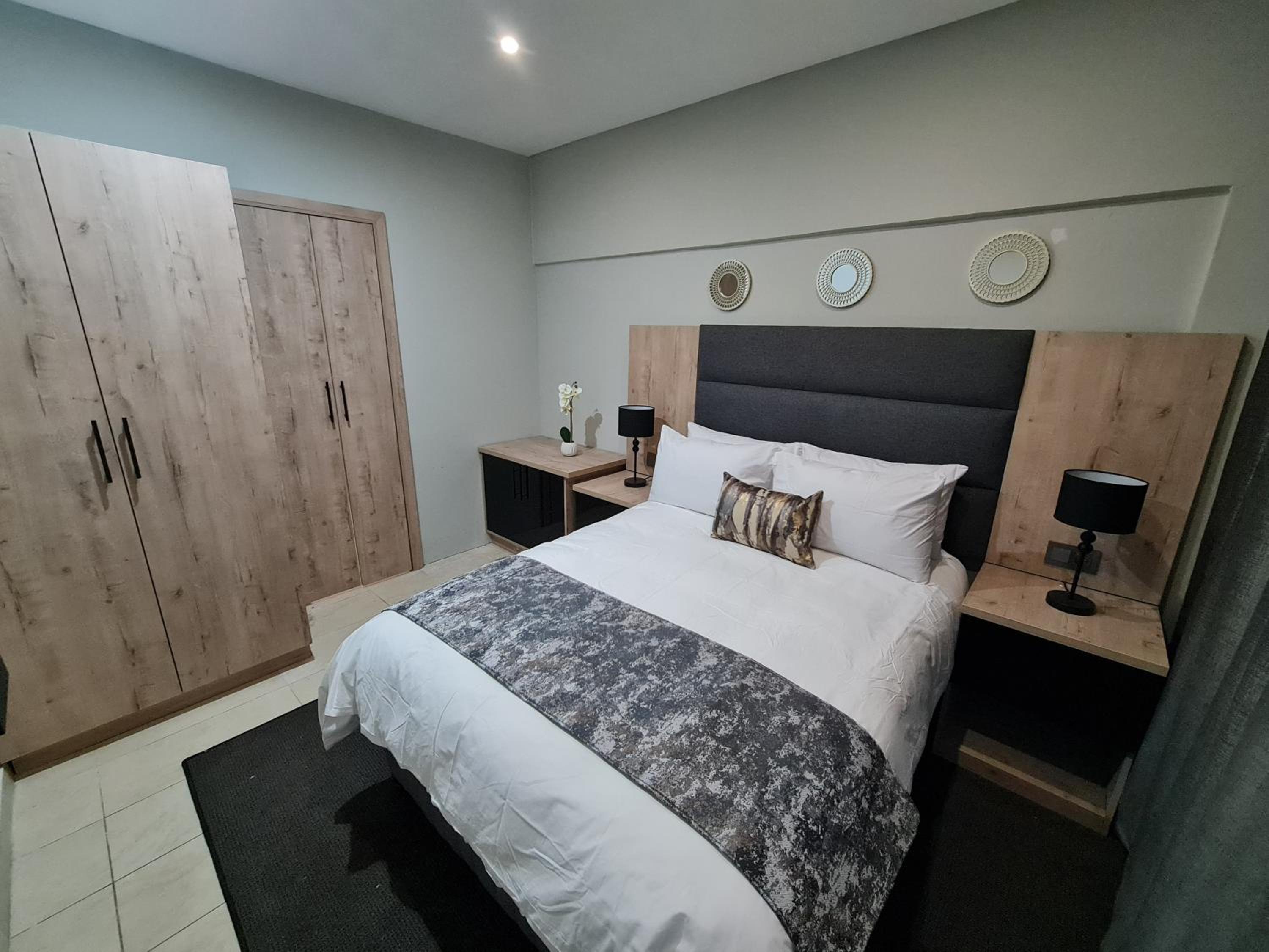 Standard Double Room - Photo 7