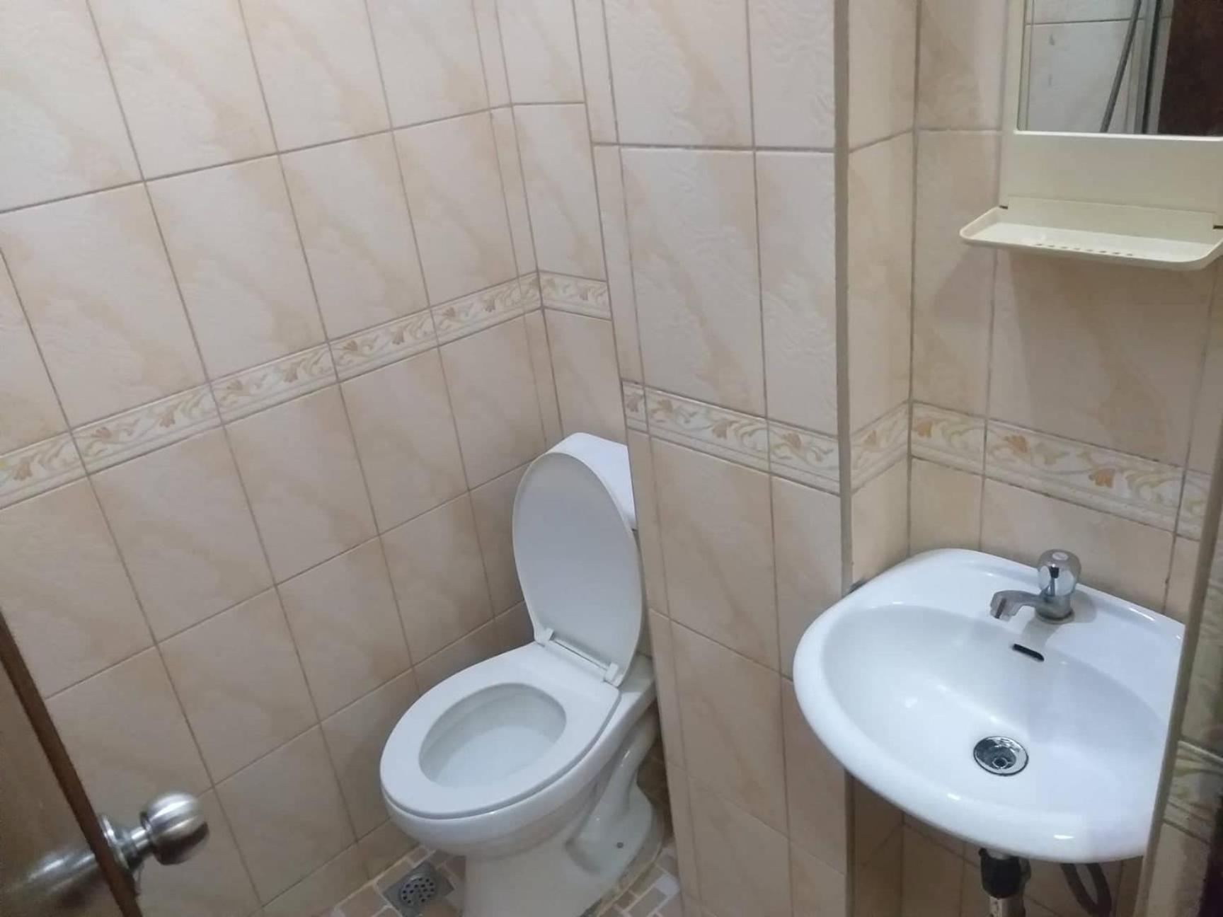 Standard Double Room - Photo 7