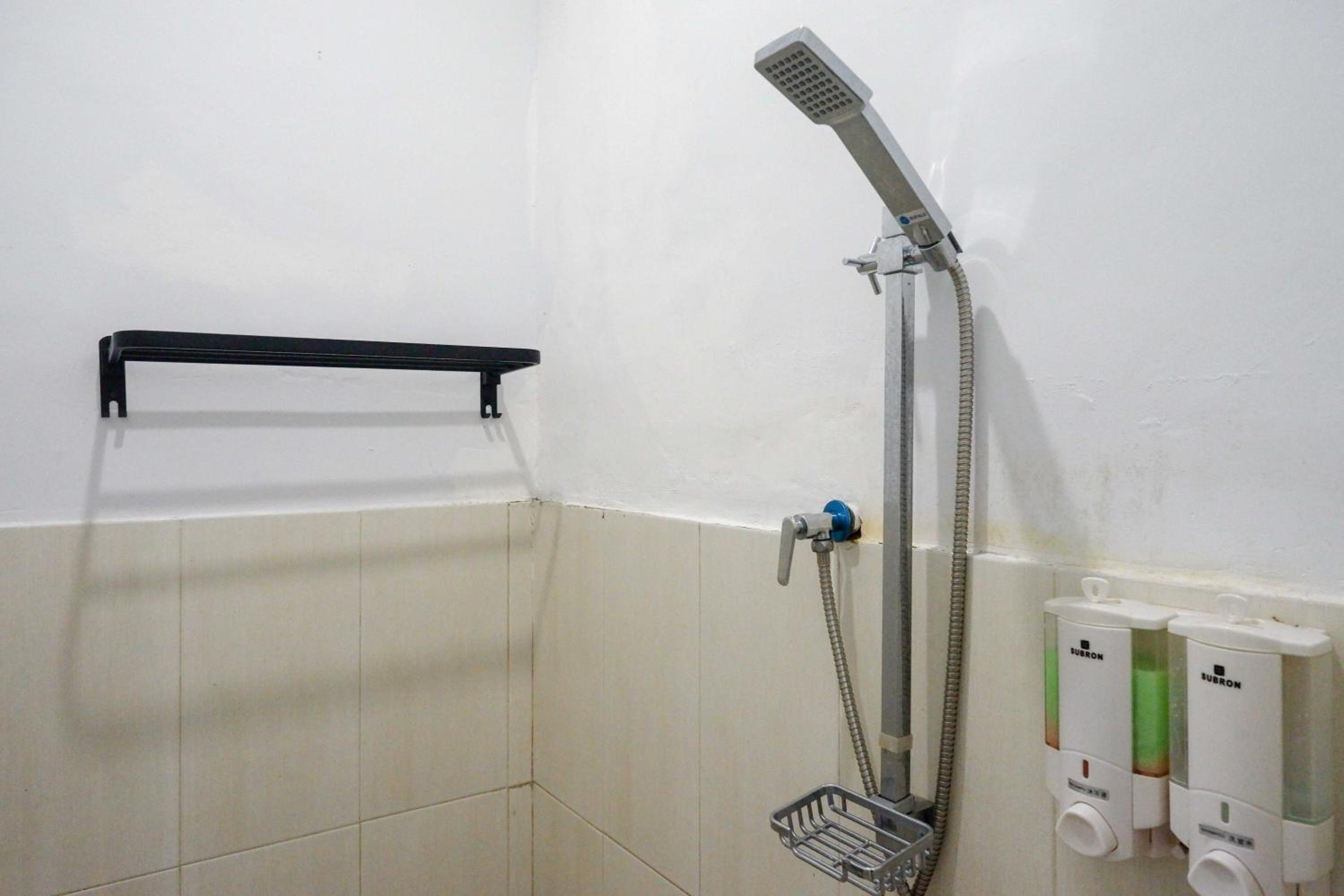Double Room - Photo 5