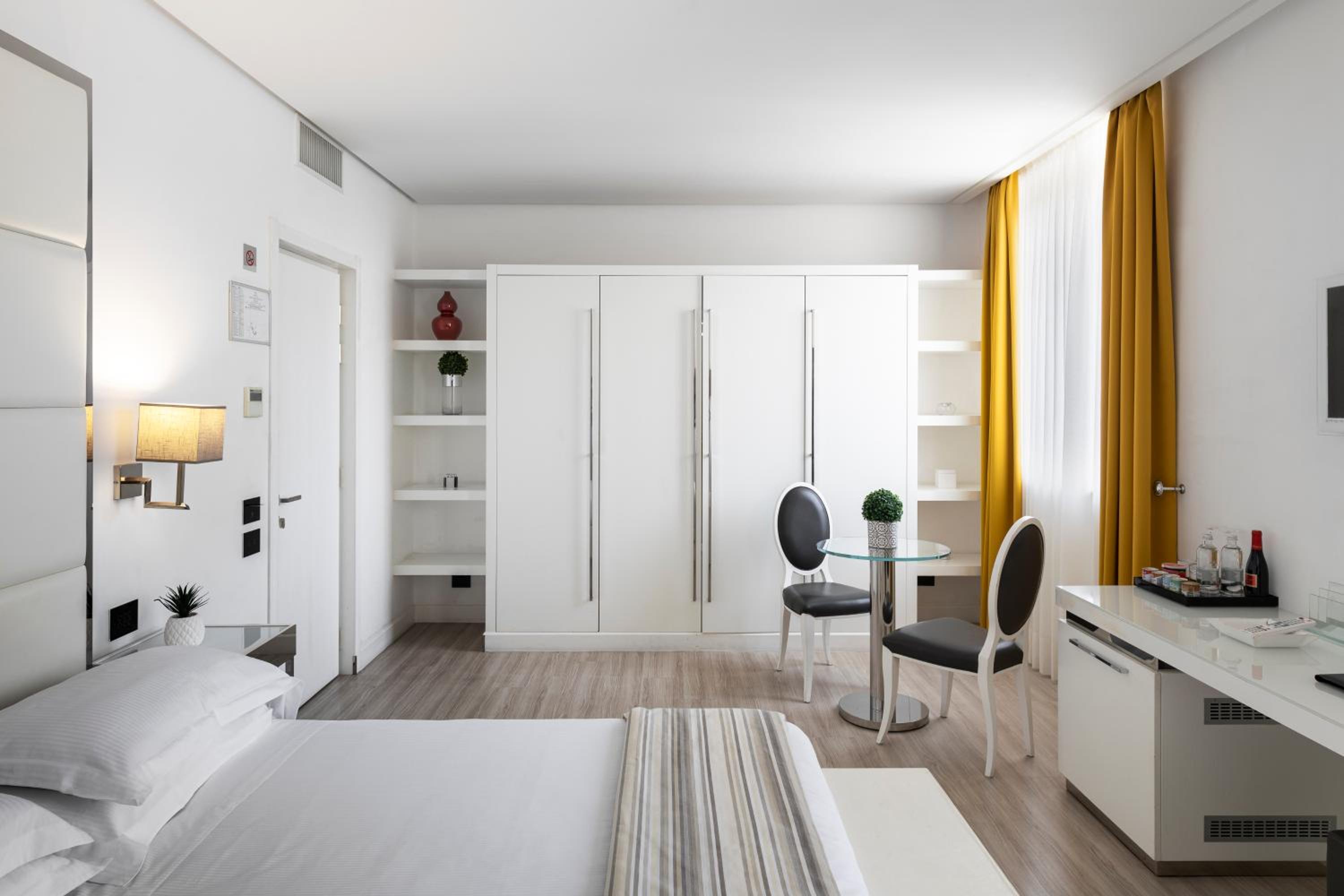  Junior Suite with Spa Access - Photo 6