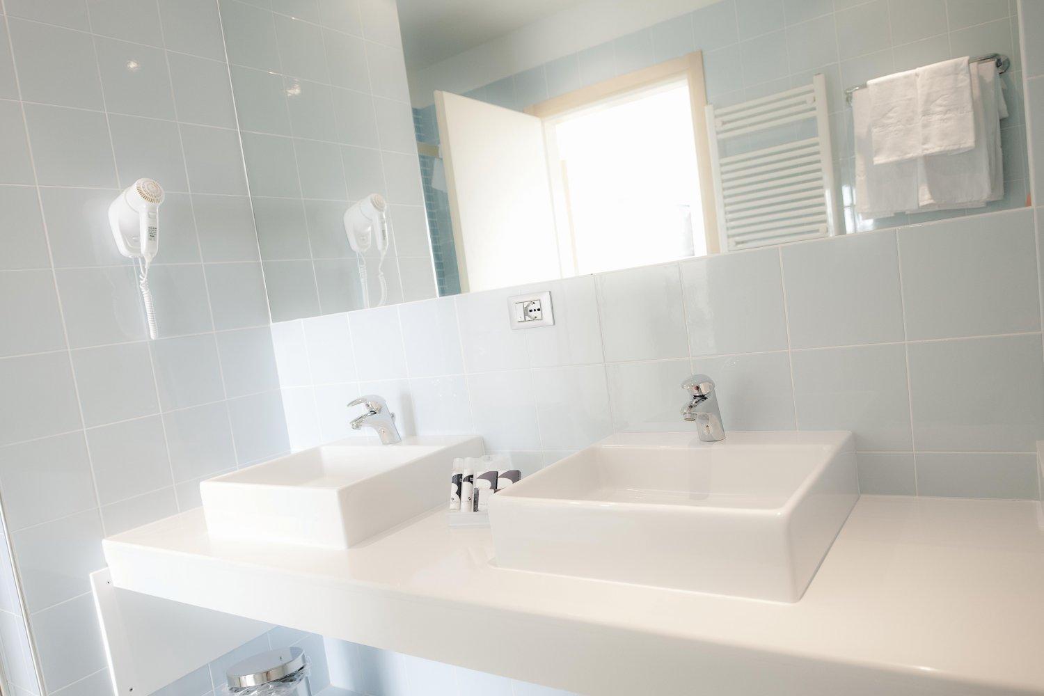 Suite - Photo 14
