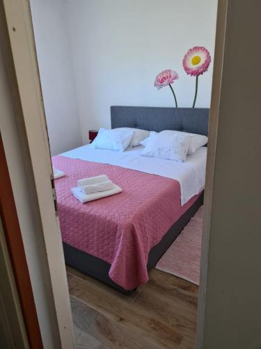 One-Bedroom Apartment - Photo 24