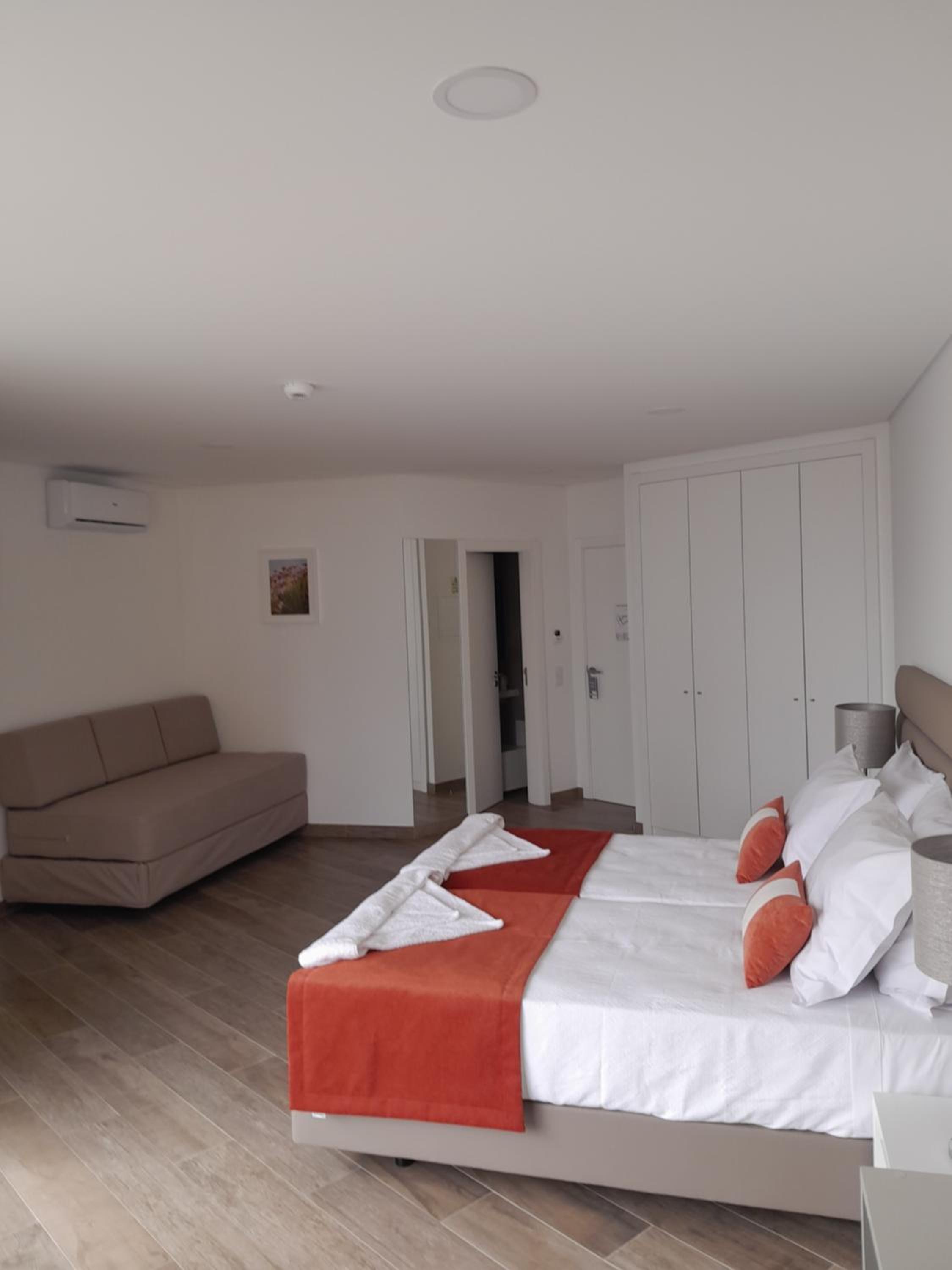 Triple Room with Sea View - Photo 3