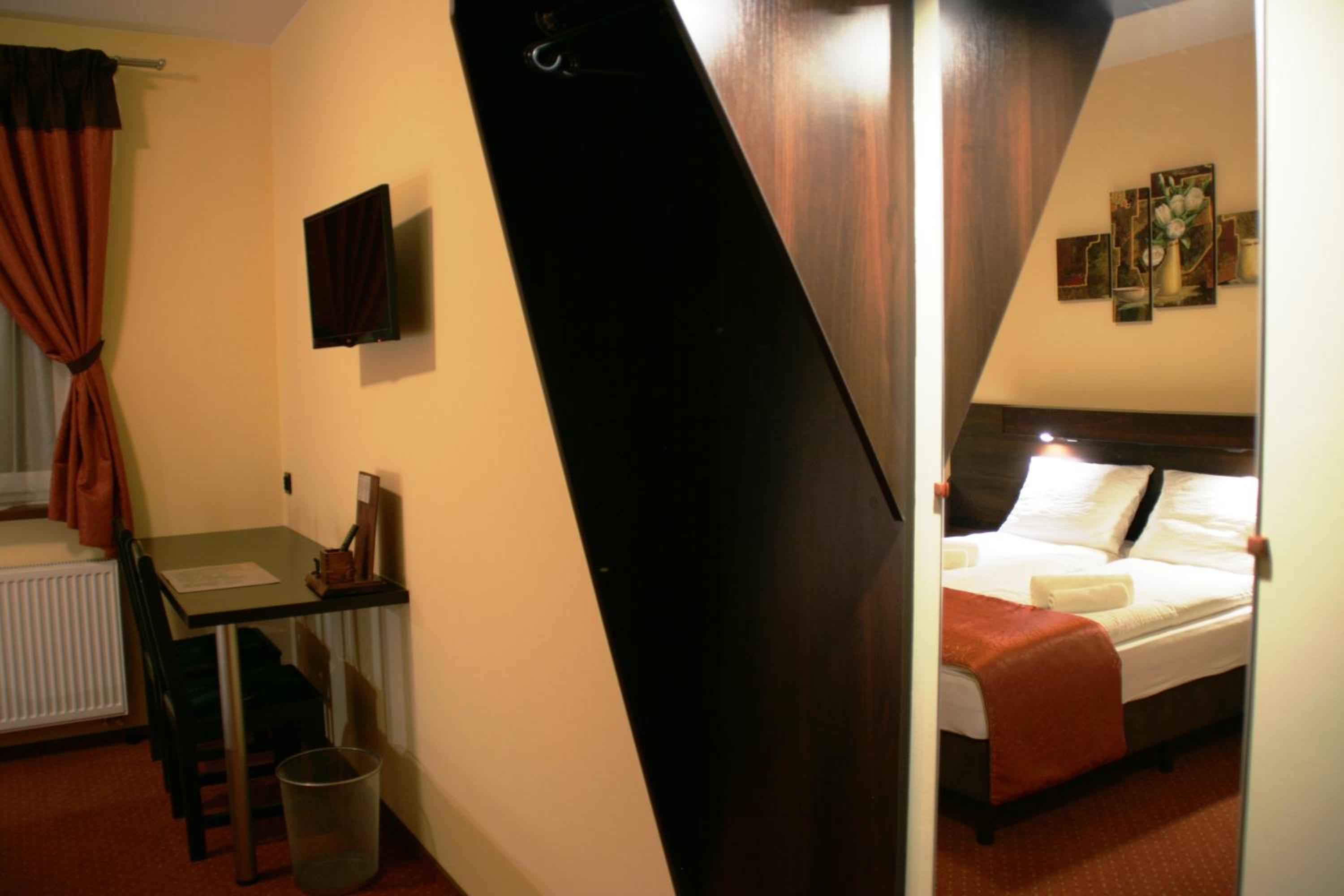 Triple Room - Photo 2