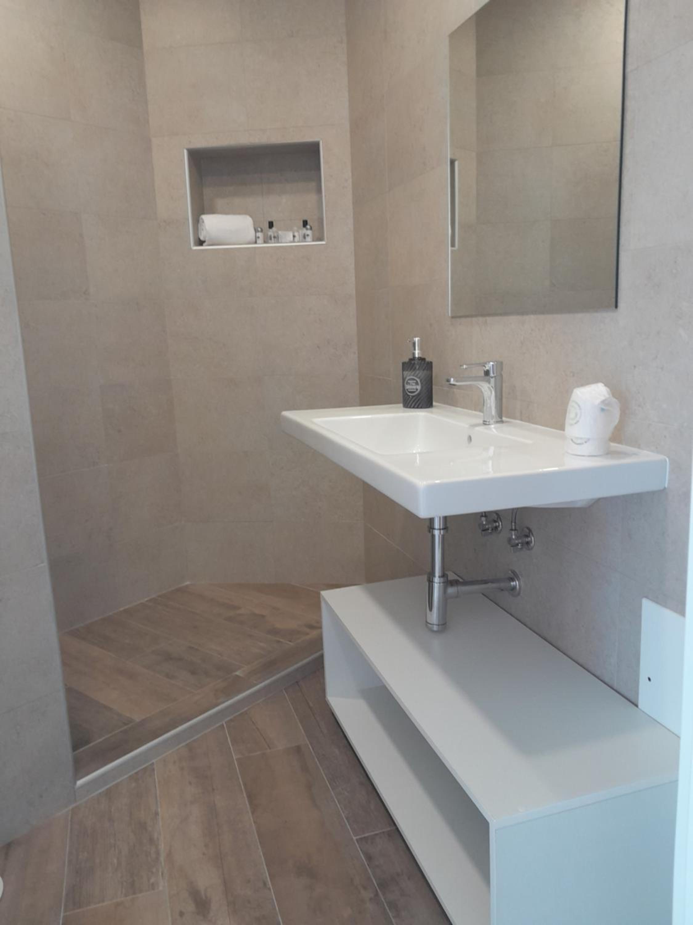 Triple Room with Sea View - Photo 10