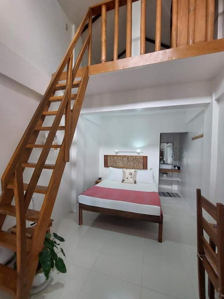 BeachFront Bungalow with Loft - Photo 6